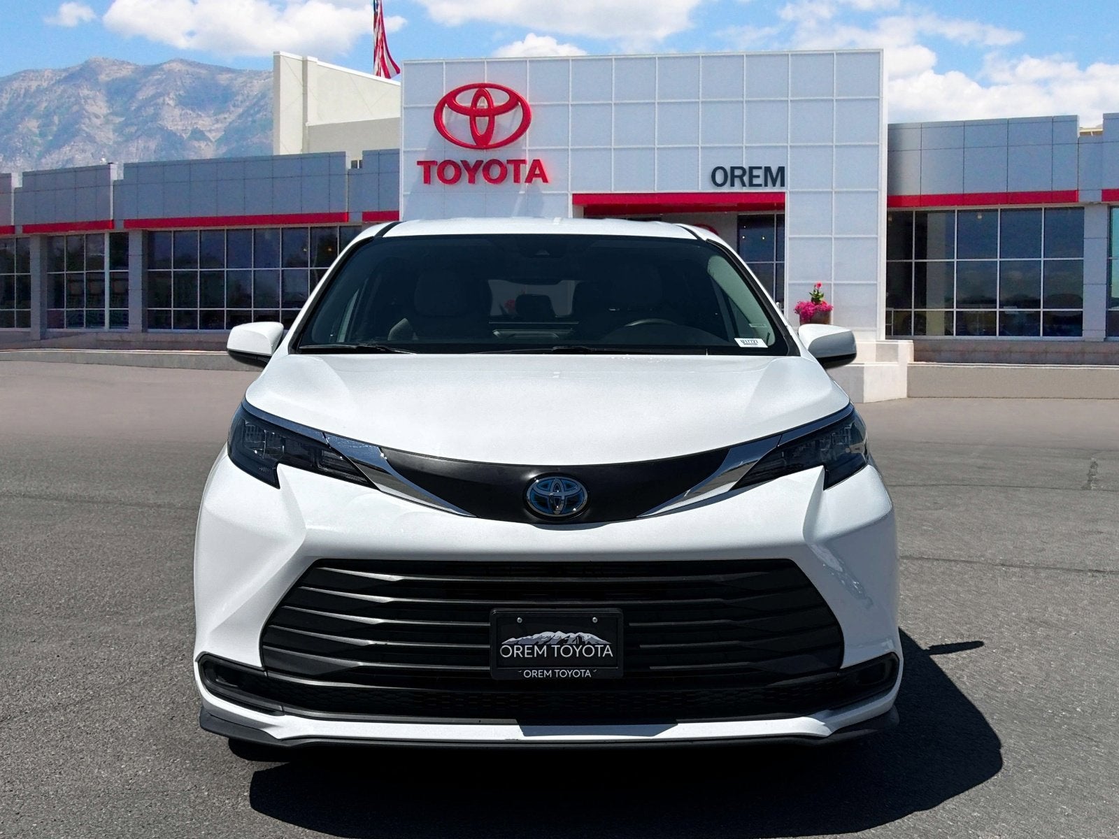 2025 Toyota SIENNA LE LE