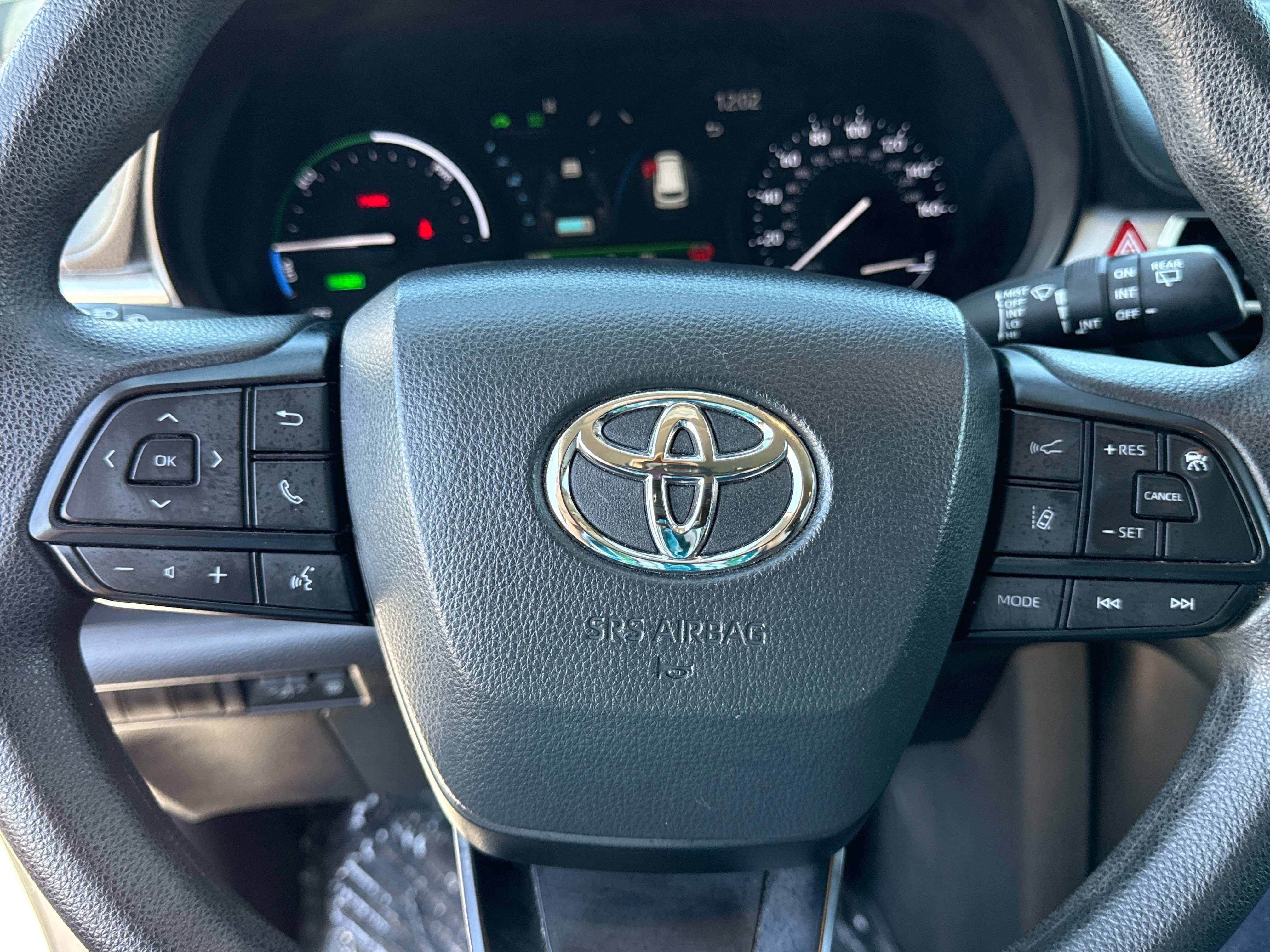 2025 Toyota SIENNA LE LE