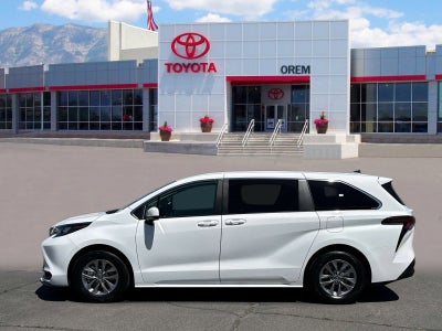 2025 Toyota SIENNA LE LE