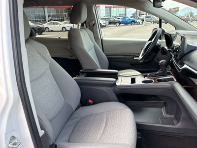 2024 Toyota SIENNA LE AWD LE
