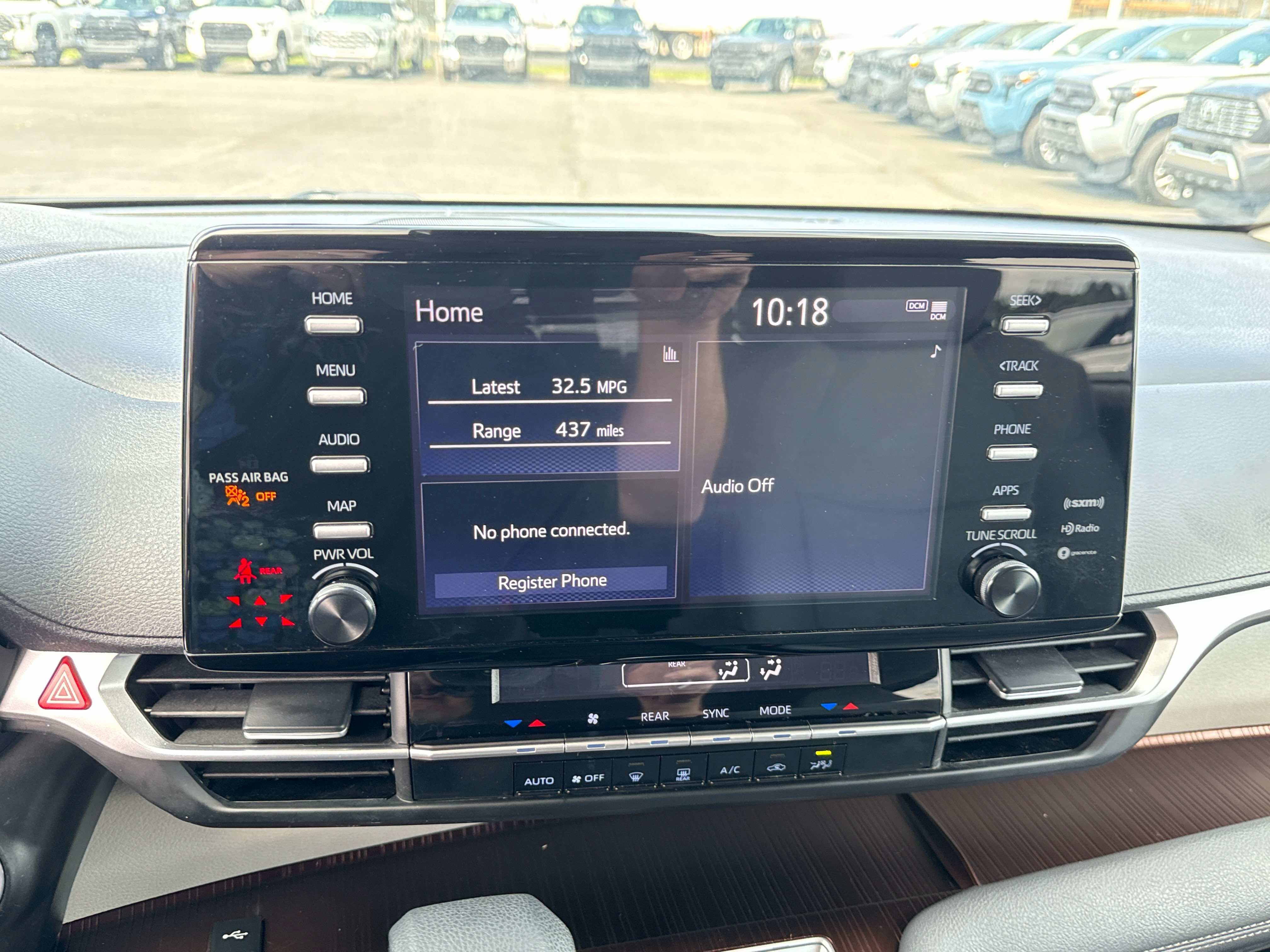 2024 Toyota SIENNA LE AWD LE