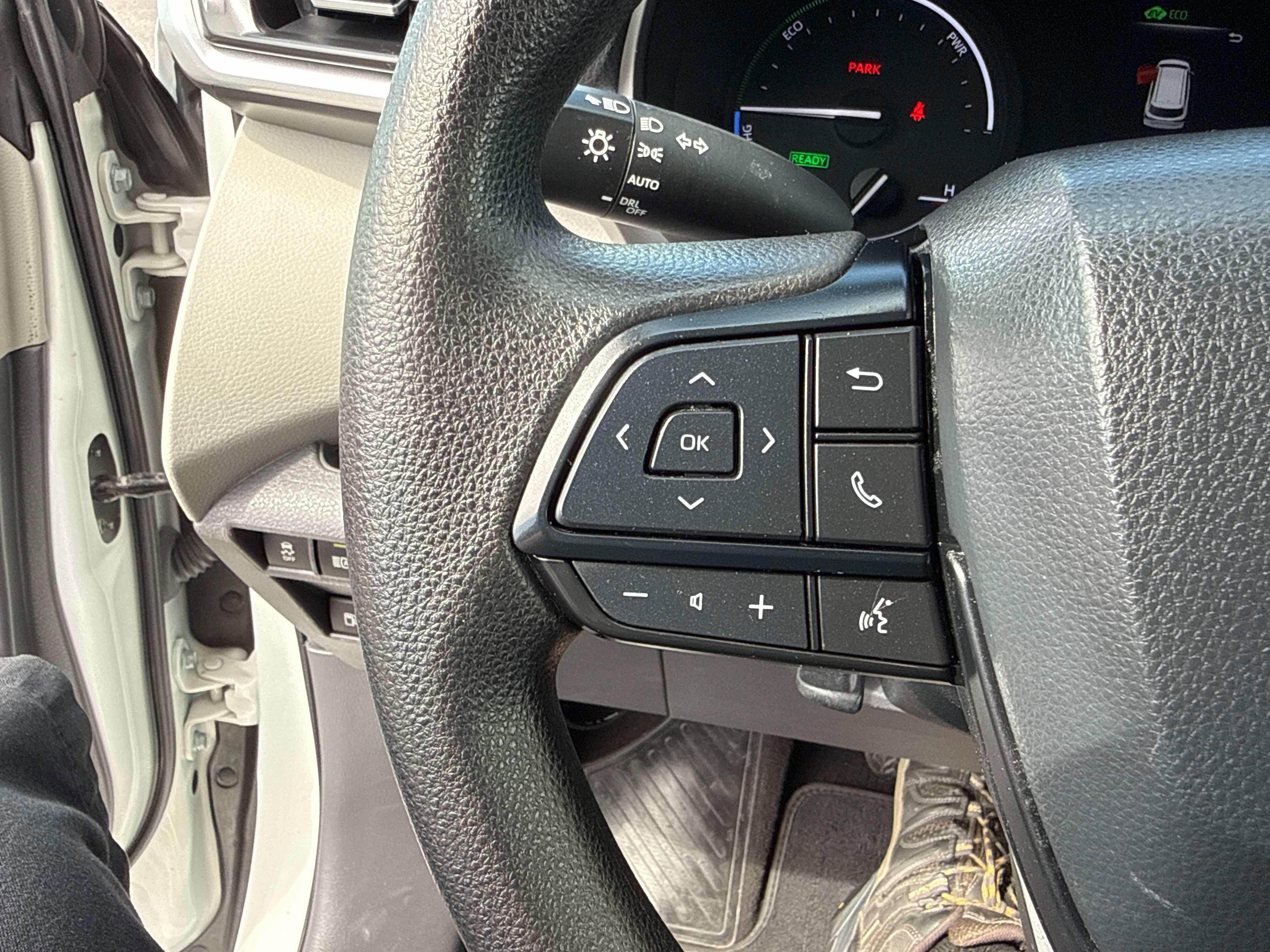2024 Toyota SIENNA LE AWD LE