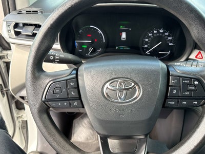 2024 Toyota SIENNA LE AWD LE