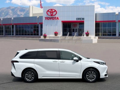2024 Toyota SIENNA LE AWD LE