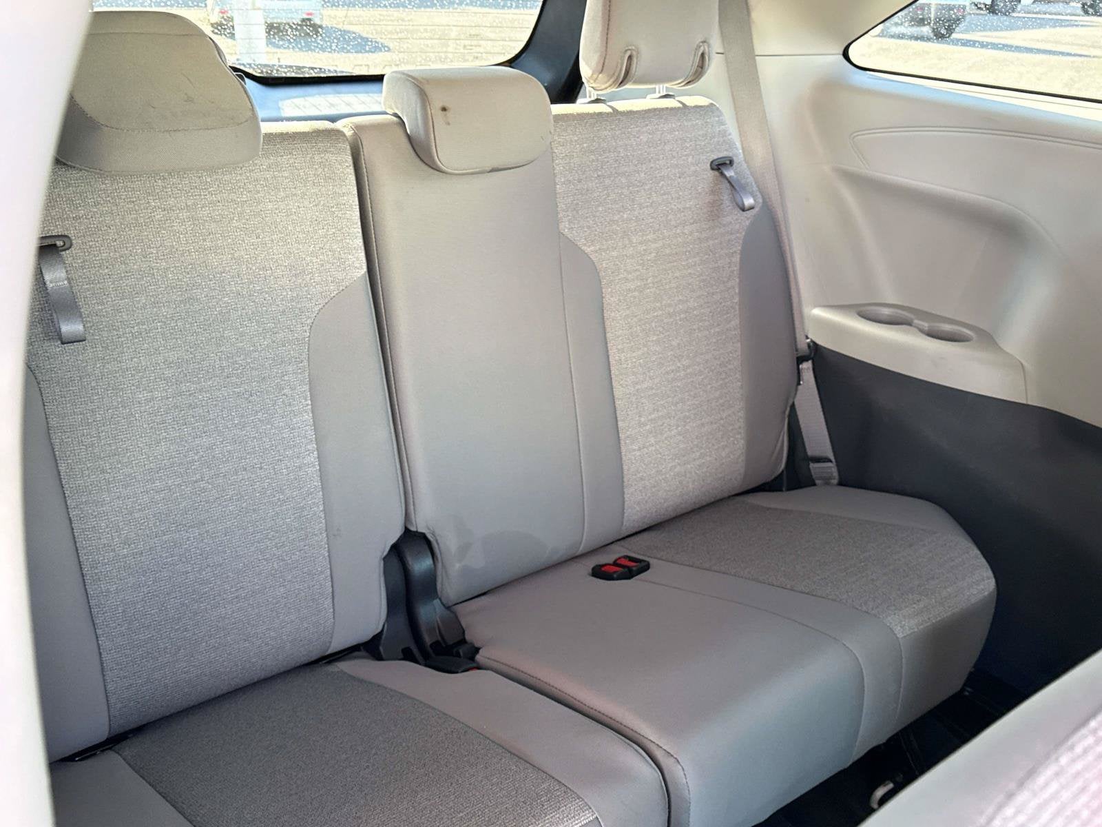 2024 Toyota Sienna LE