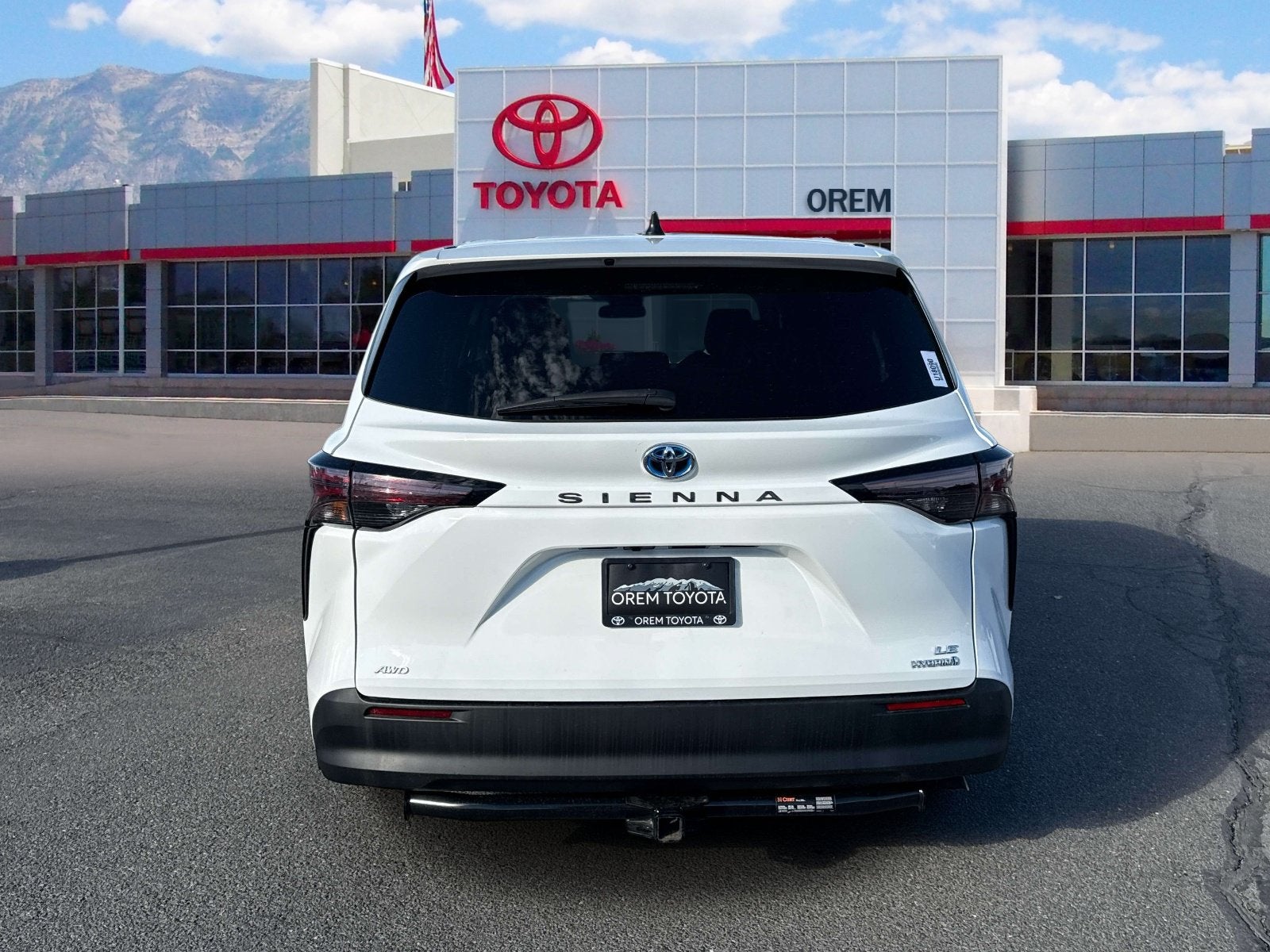 2024 Toyota Sienna LE
