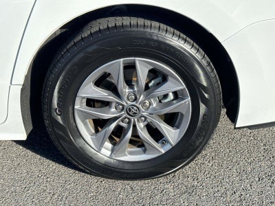 2024 Toyota Sienna LE