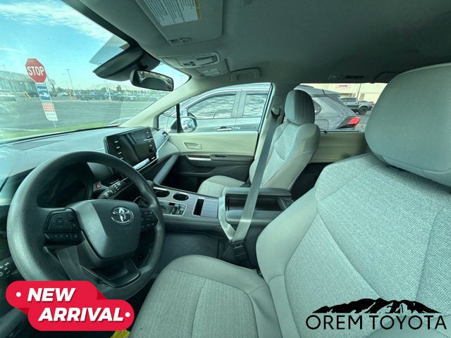 2024 Toyota Sienna LE