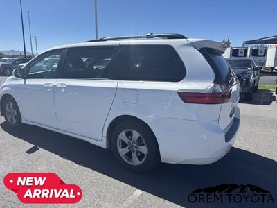 2020 Toyota Sienna LE