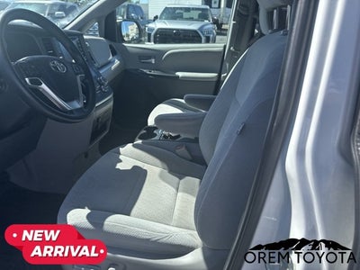 2020 Toyota Sienna LE