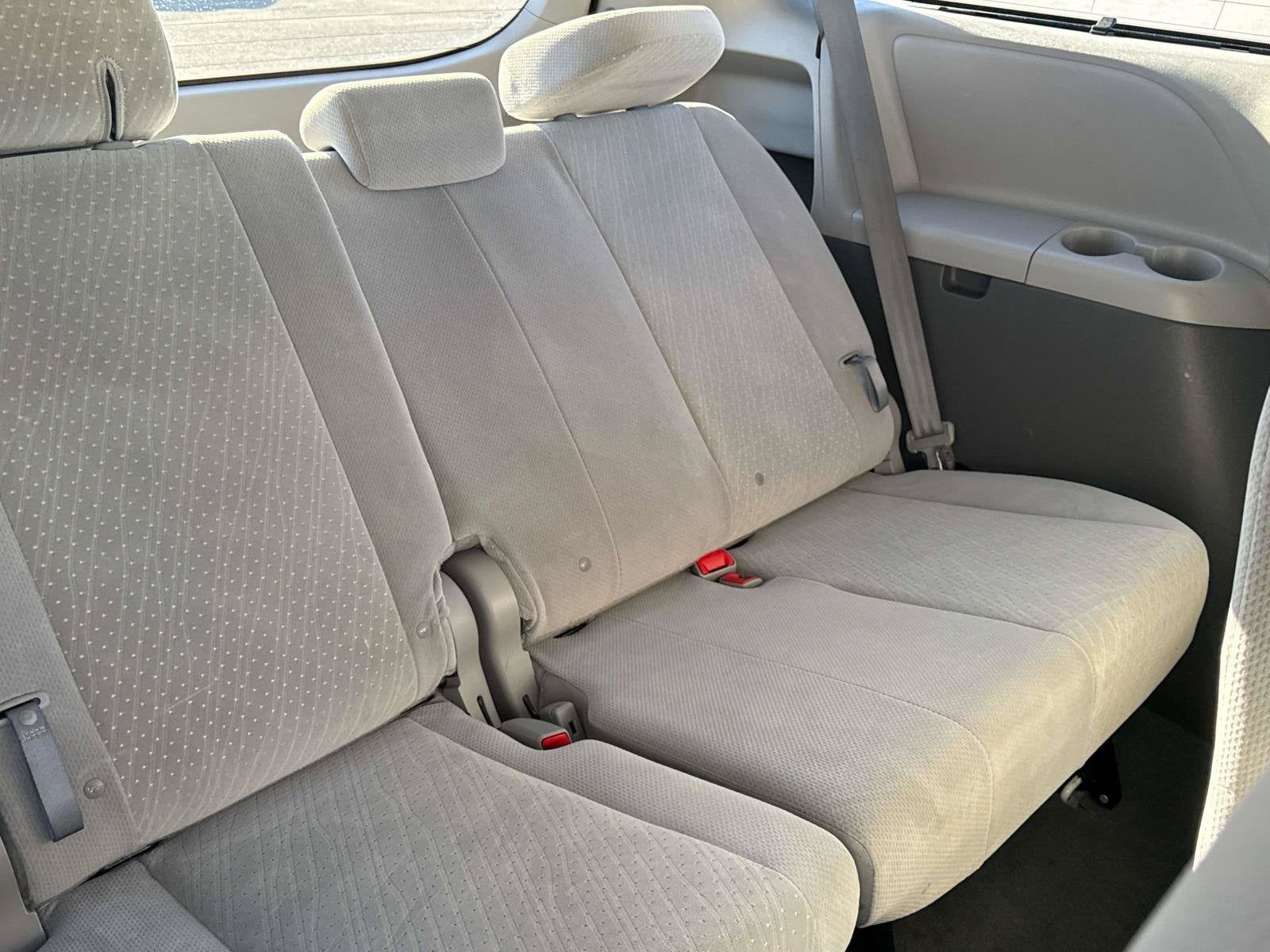 2020 Toyota Sienna LE