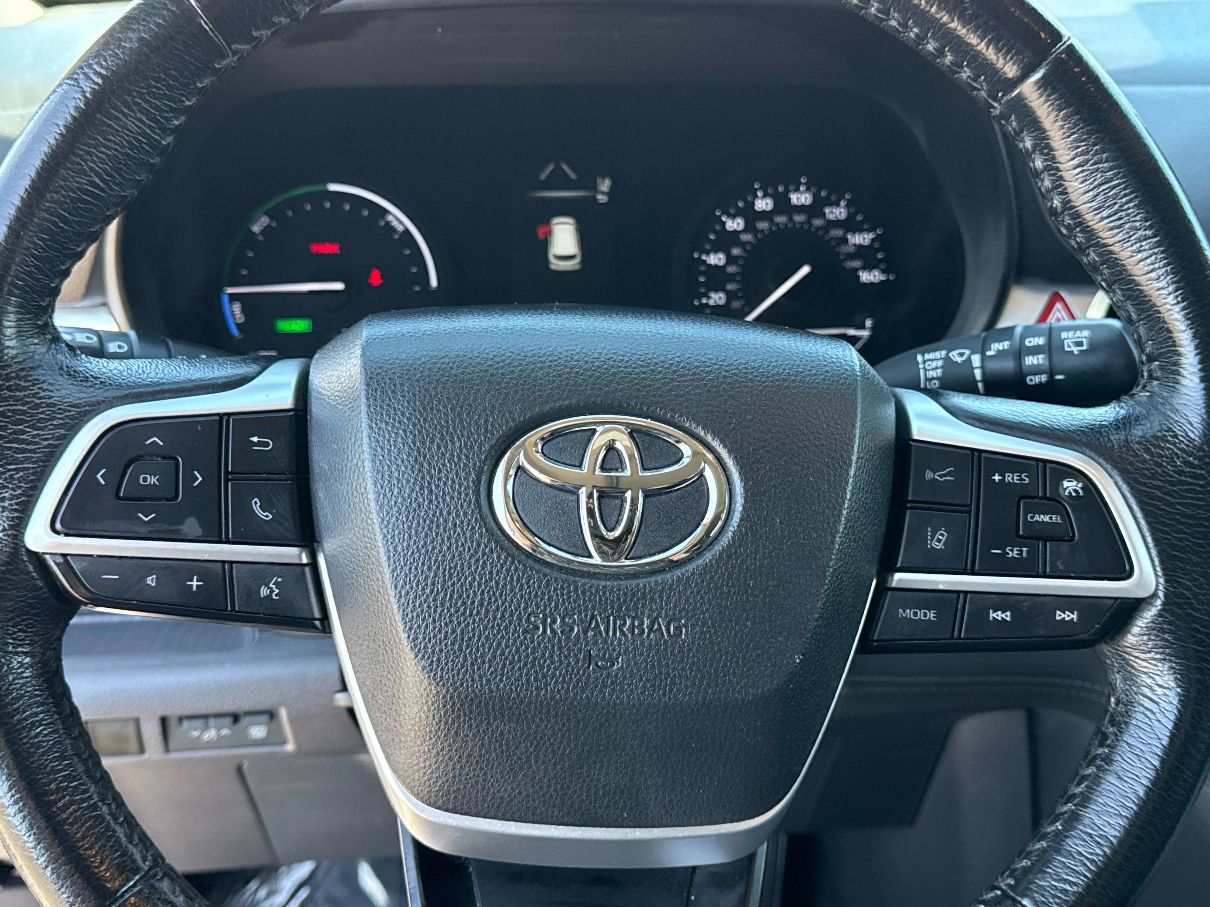 2024 Toyota SIENNA XLE XLE