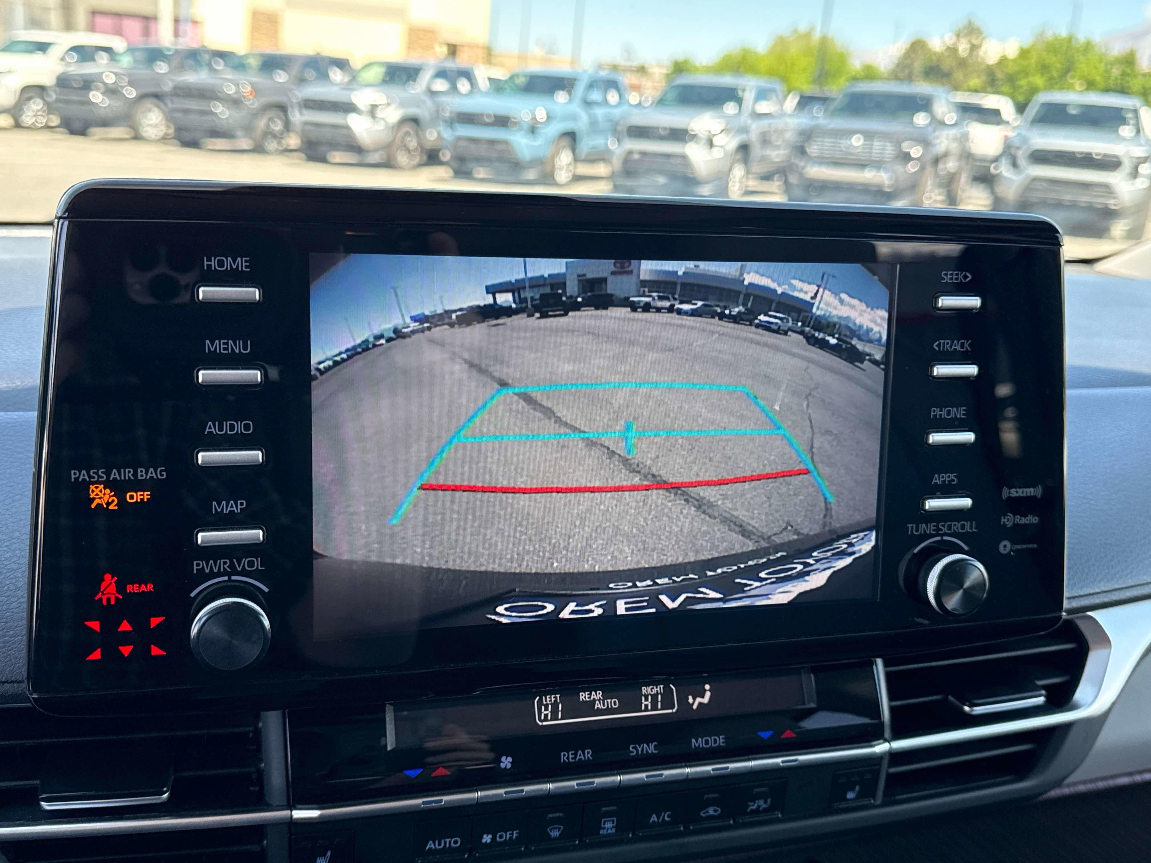 2024 Toyota SIENNA XLE XLE