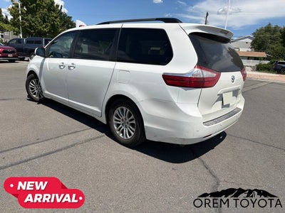 2017 Toyota Sienna XLE Premium