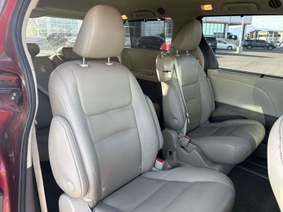 2020 Toyota Sienna XLE Auto Access Seat