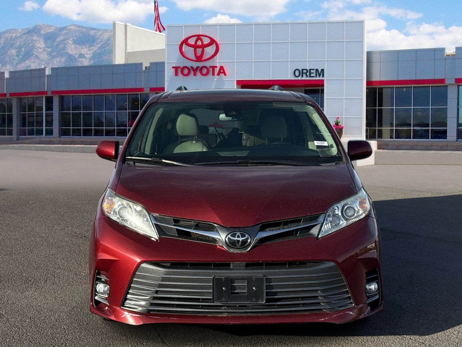 2020 Toyota Sienna XLE Auto Access Seat