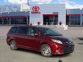 2020 Toyota Sienna XLE Auto Access Seat