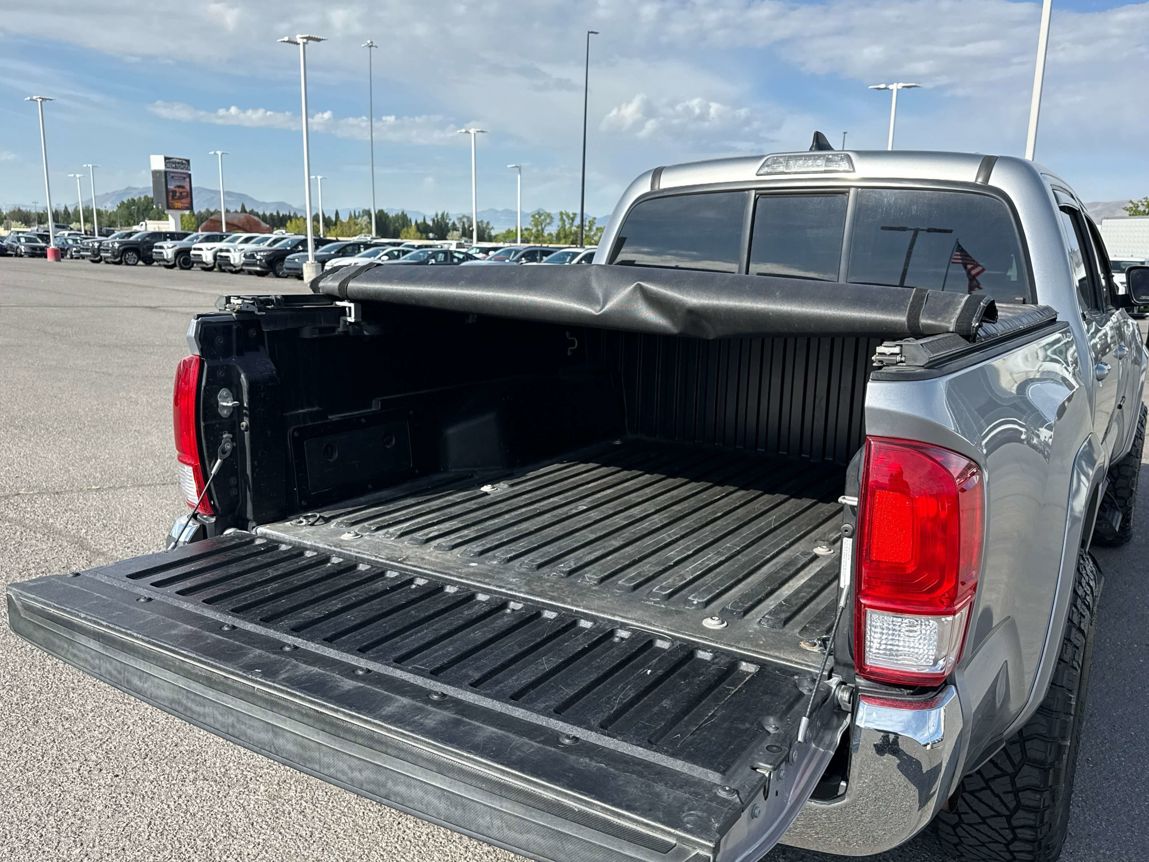 2017 Toyota TACOMA SR5 SR5