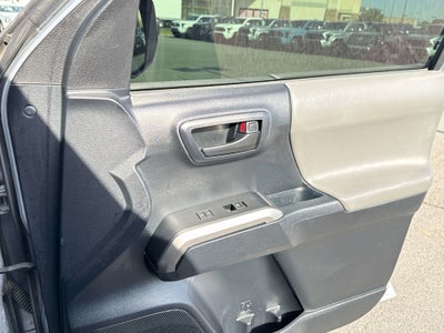 2017 Toyota TACOMA SR5 SR5