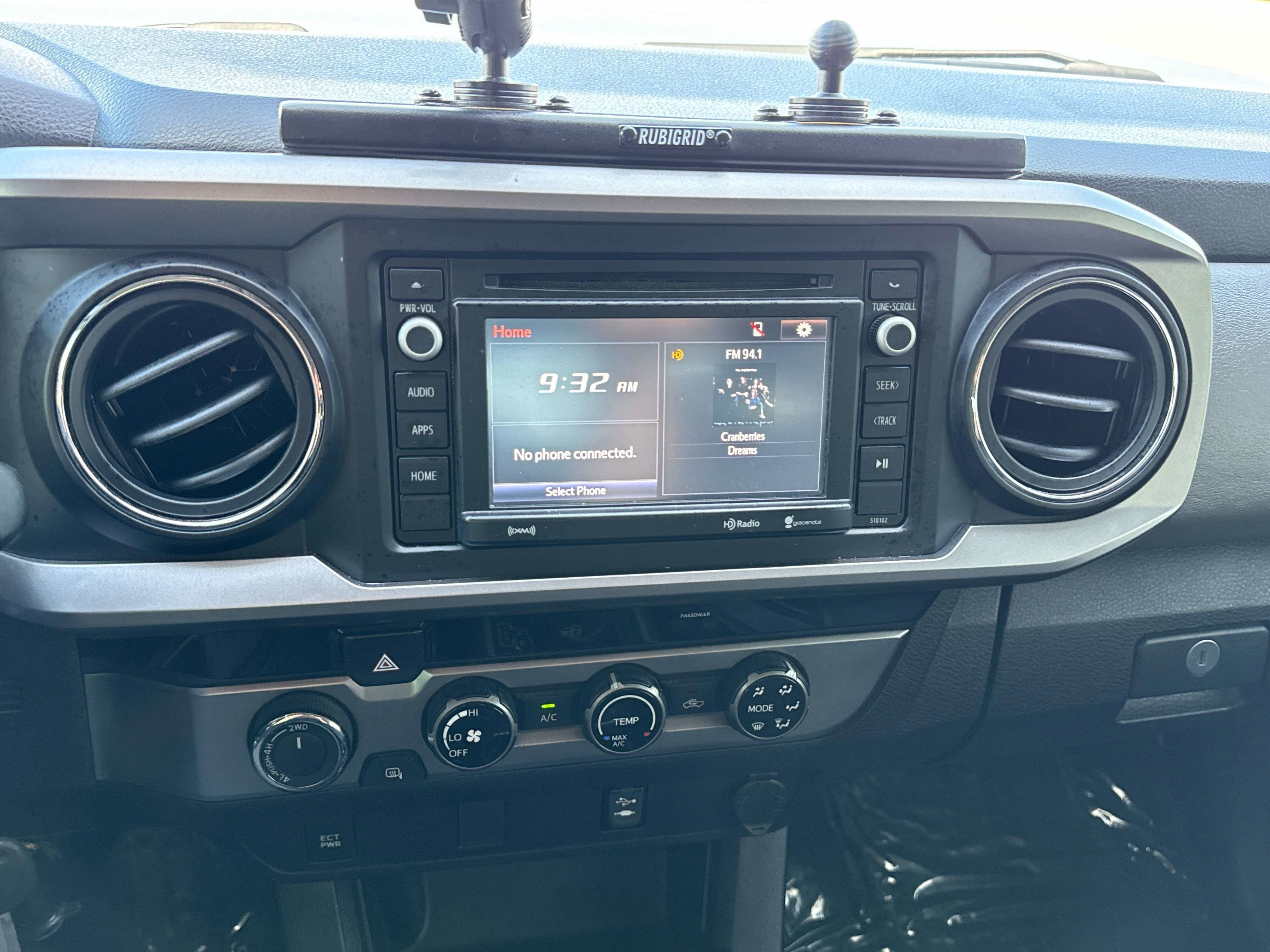 2017 Toyota TACOMA SR5 SR5