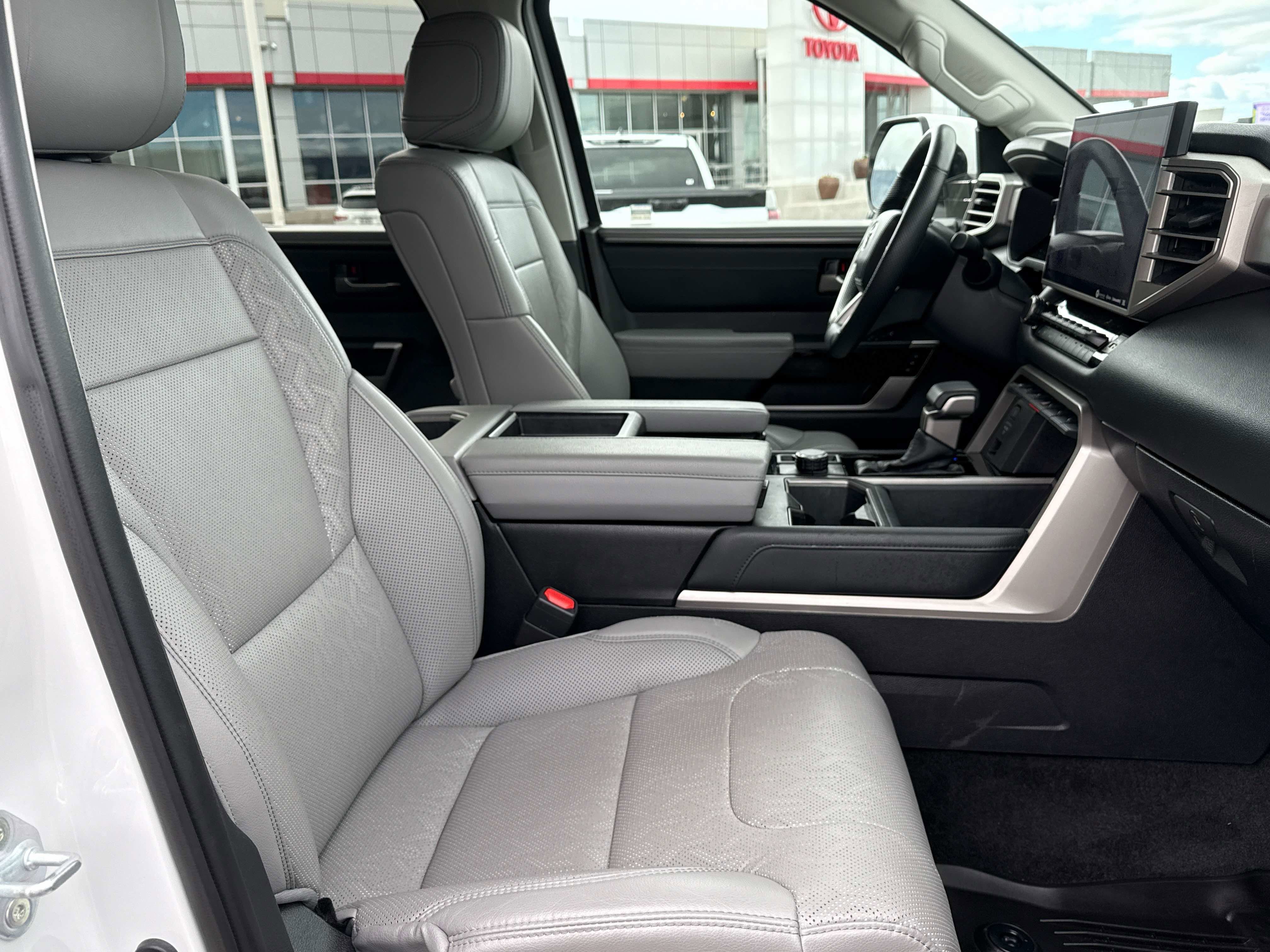 2024 Toyota TUNDRA 4X4 Limited
