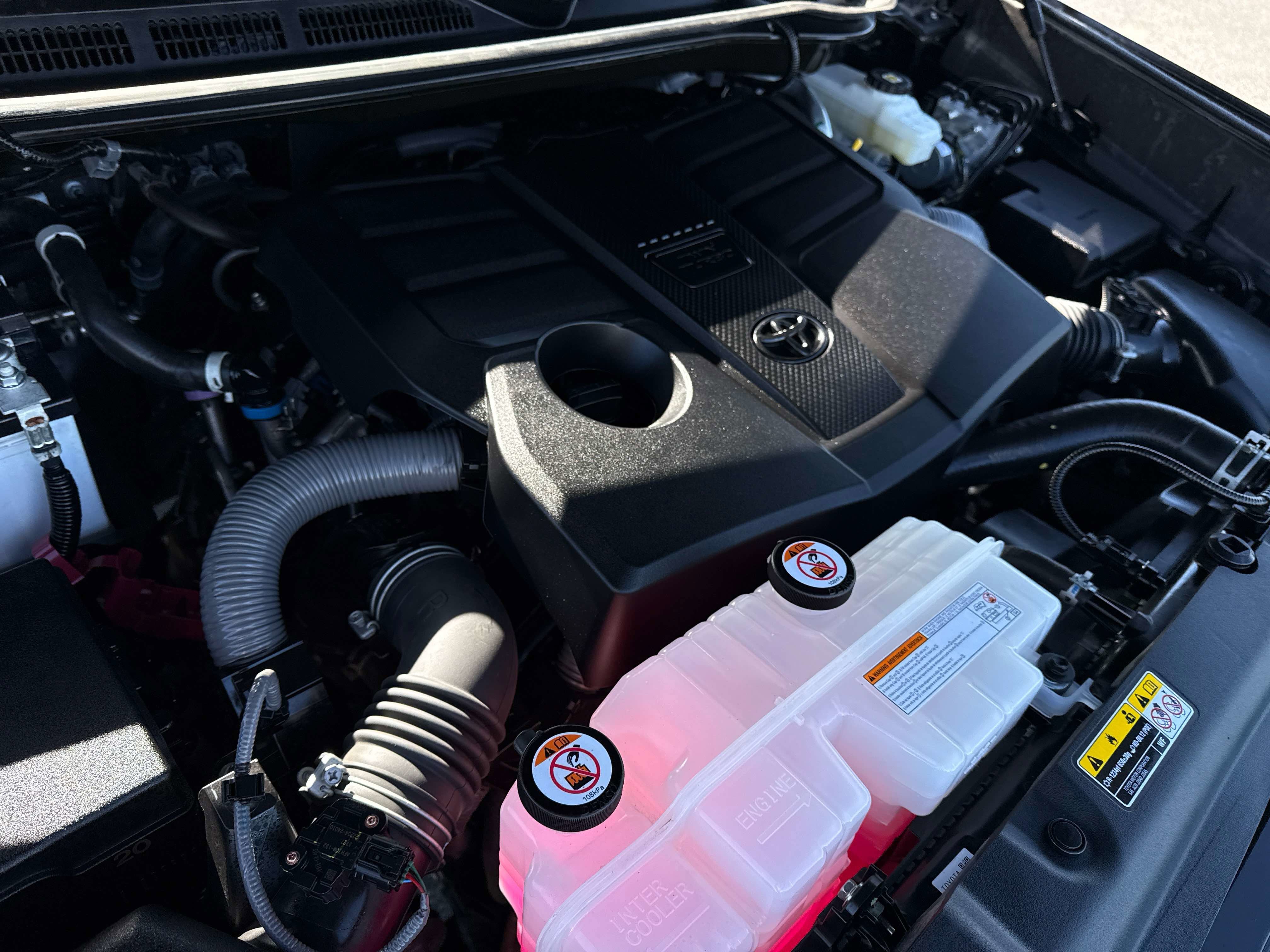 2024 Toyota TUNDRA 4X4 SR5
