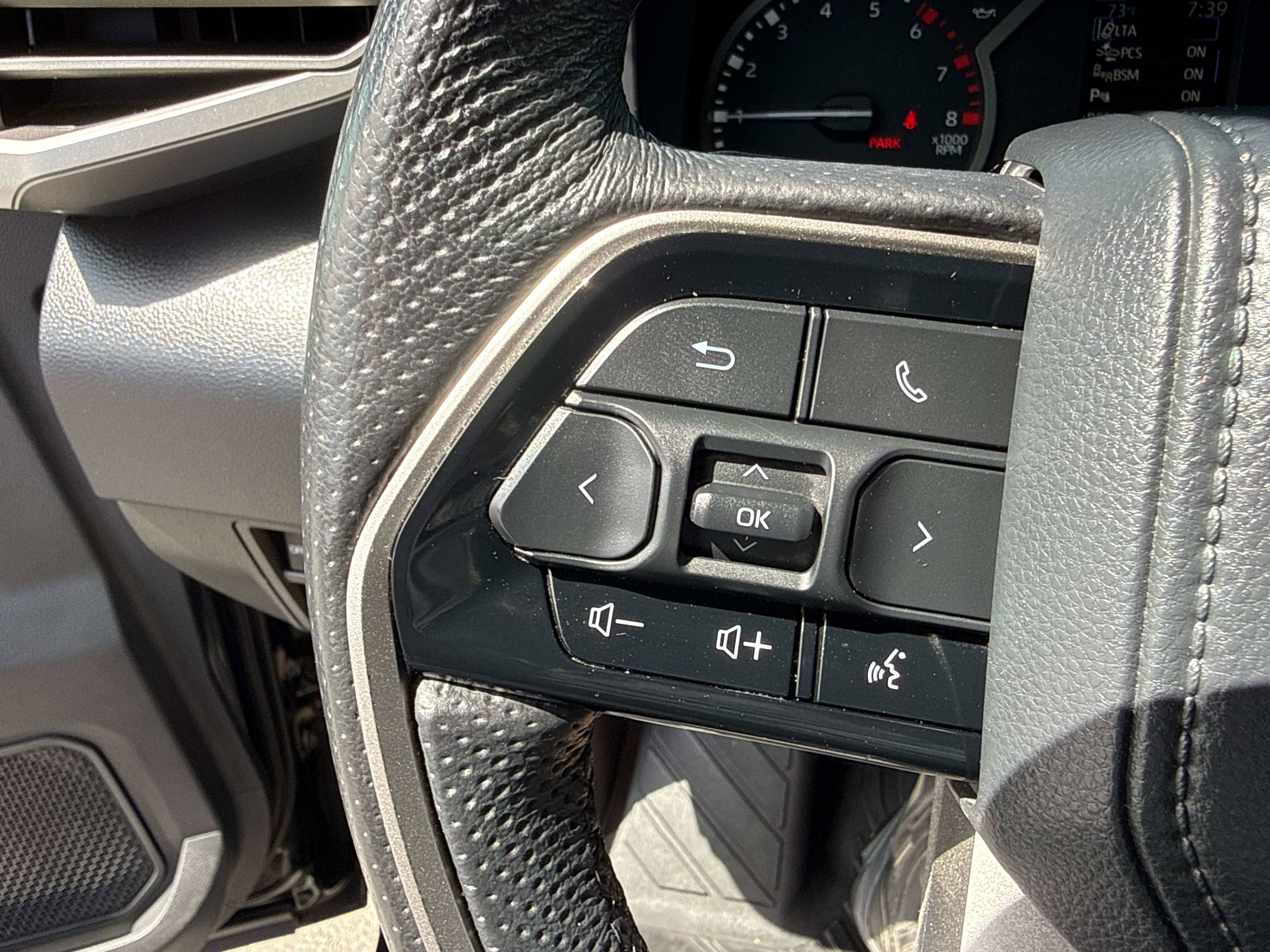 2024 Toyota TUNDRA 4X4 SR5