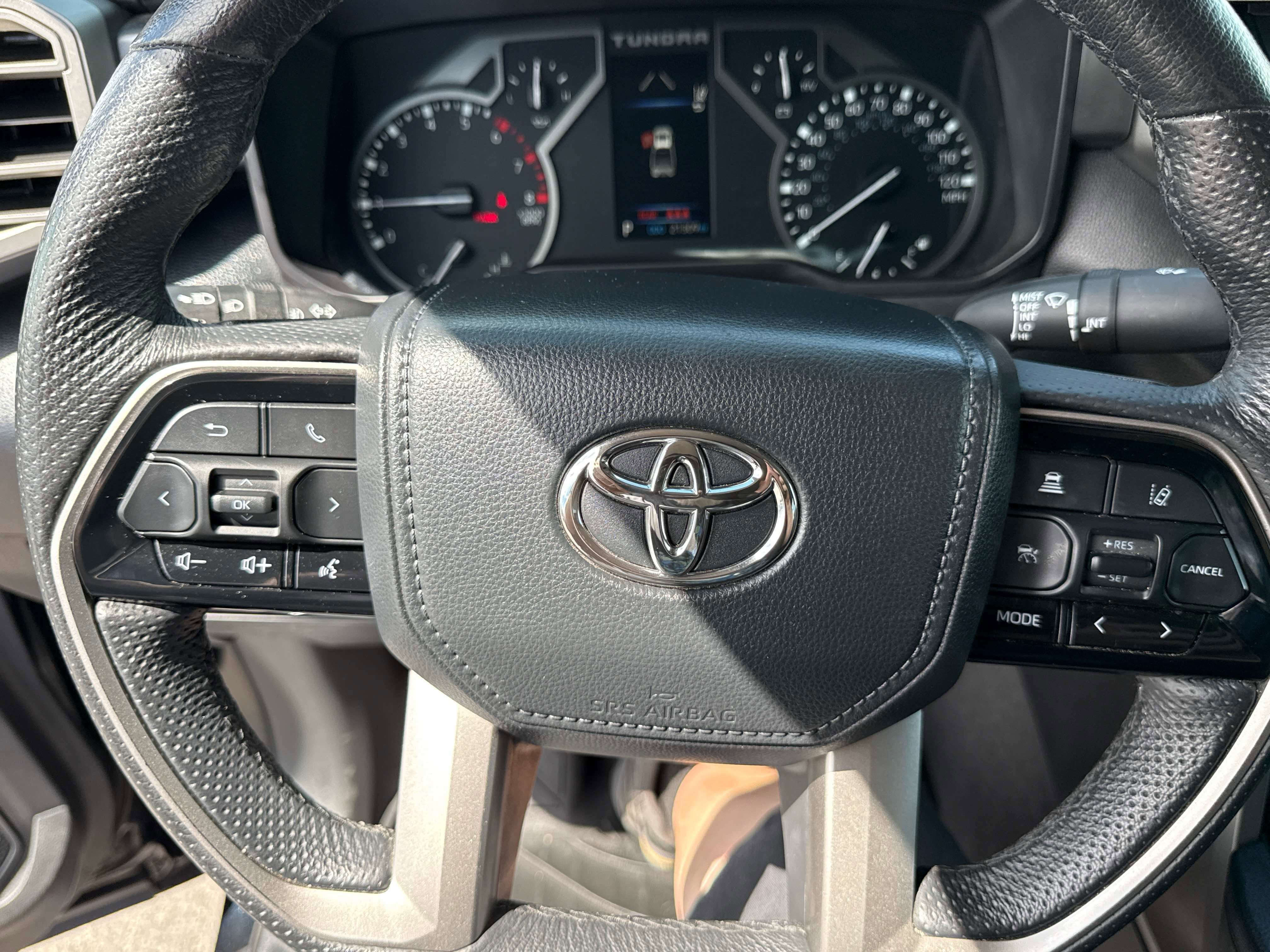2024 Toyota TUNDRA 4X4 SR5