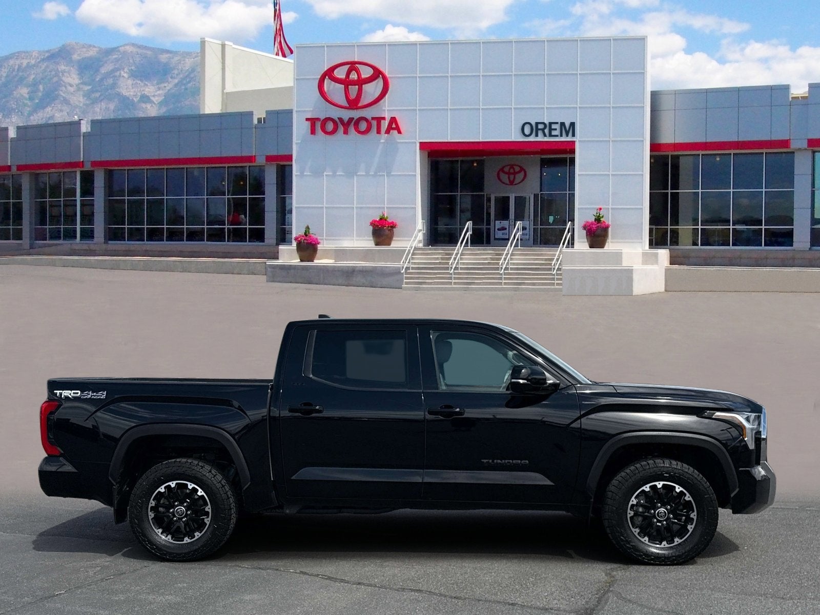 2024 Toyota TUNDRA 4X4 SR5