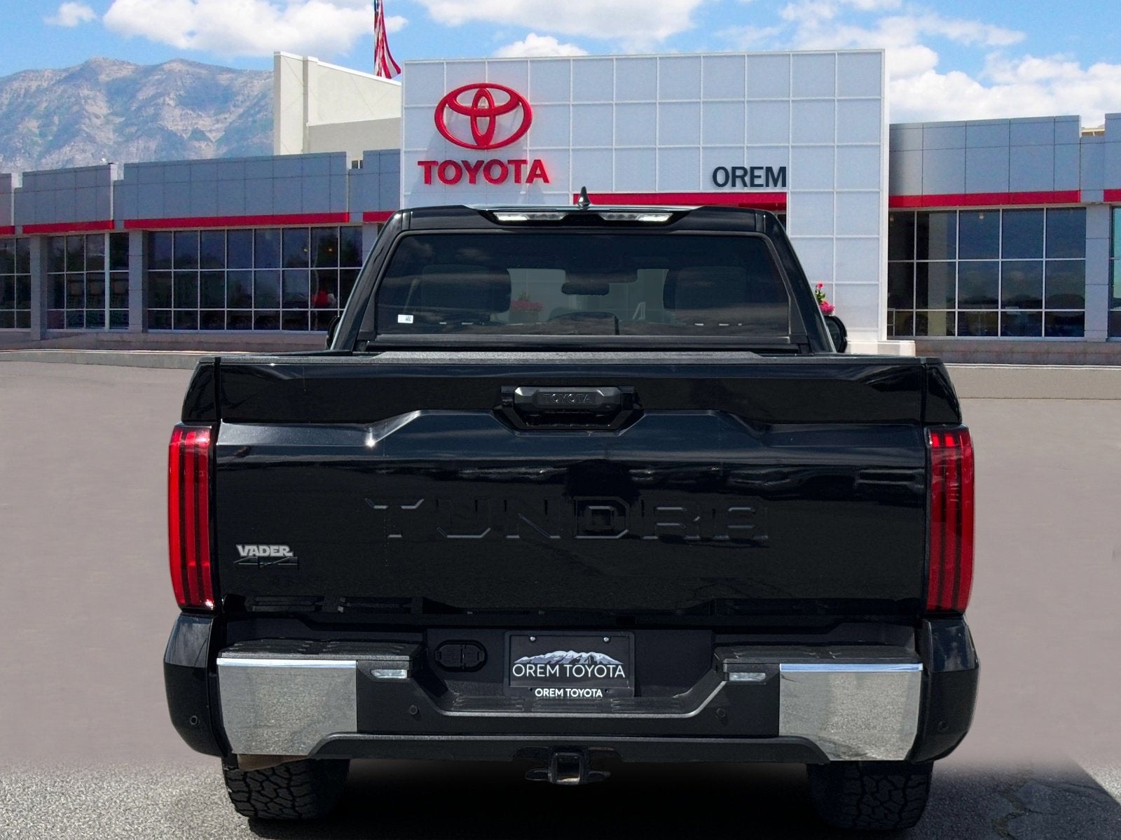 2024 Toyota TUNDRA 4X4 SR5