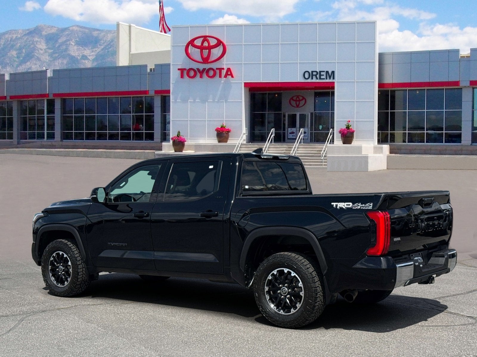 2024 Toyota TUNDRA 4X4 SR5