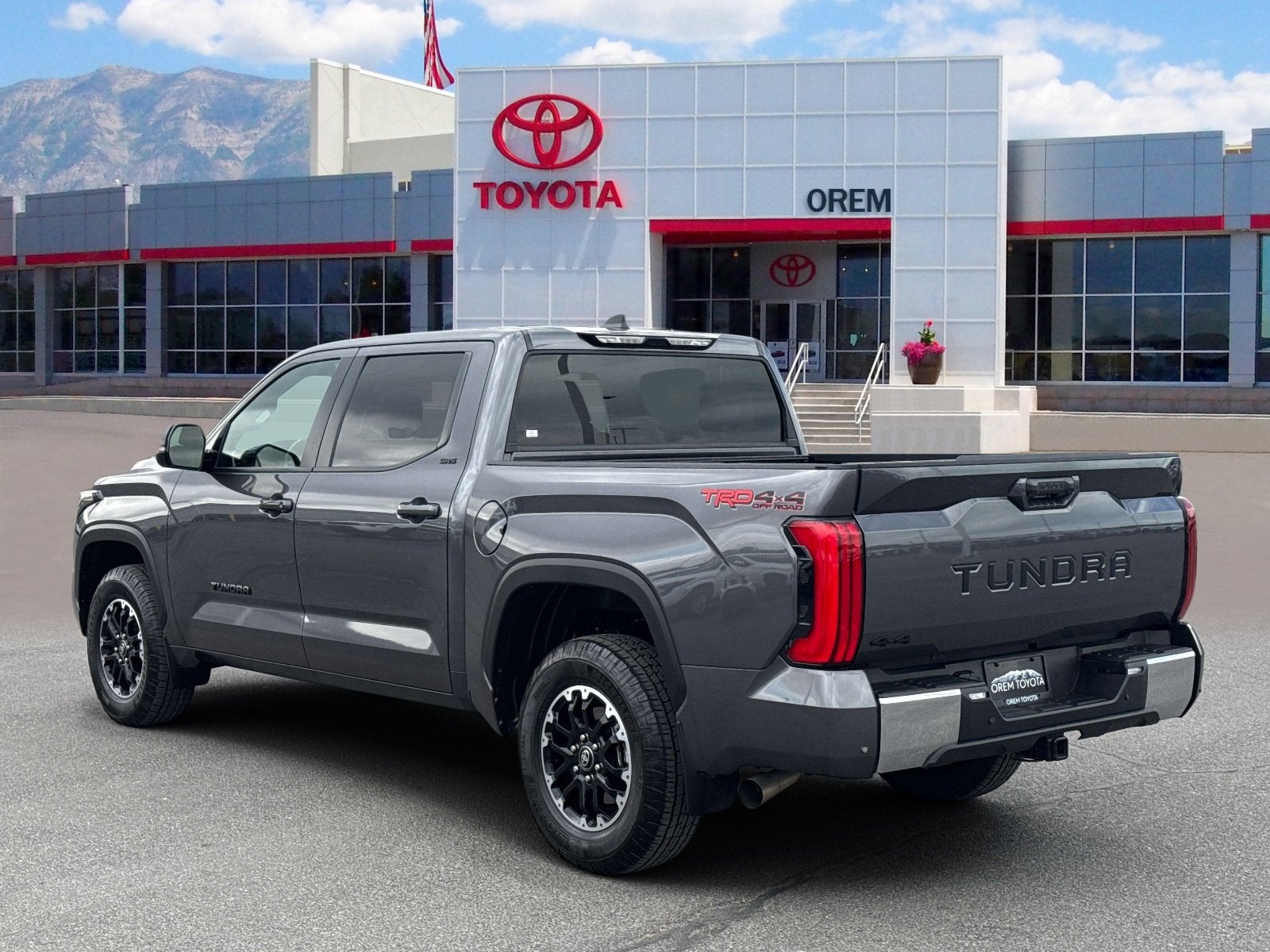 2025 Toyota TUNDRA 4X4 SR5