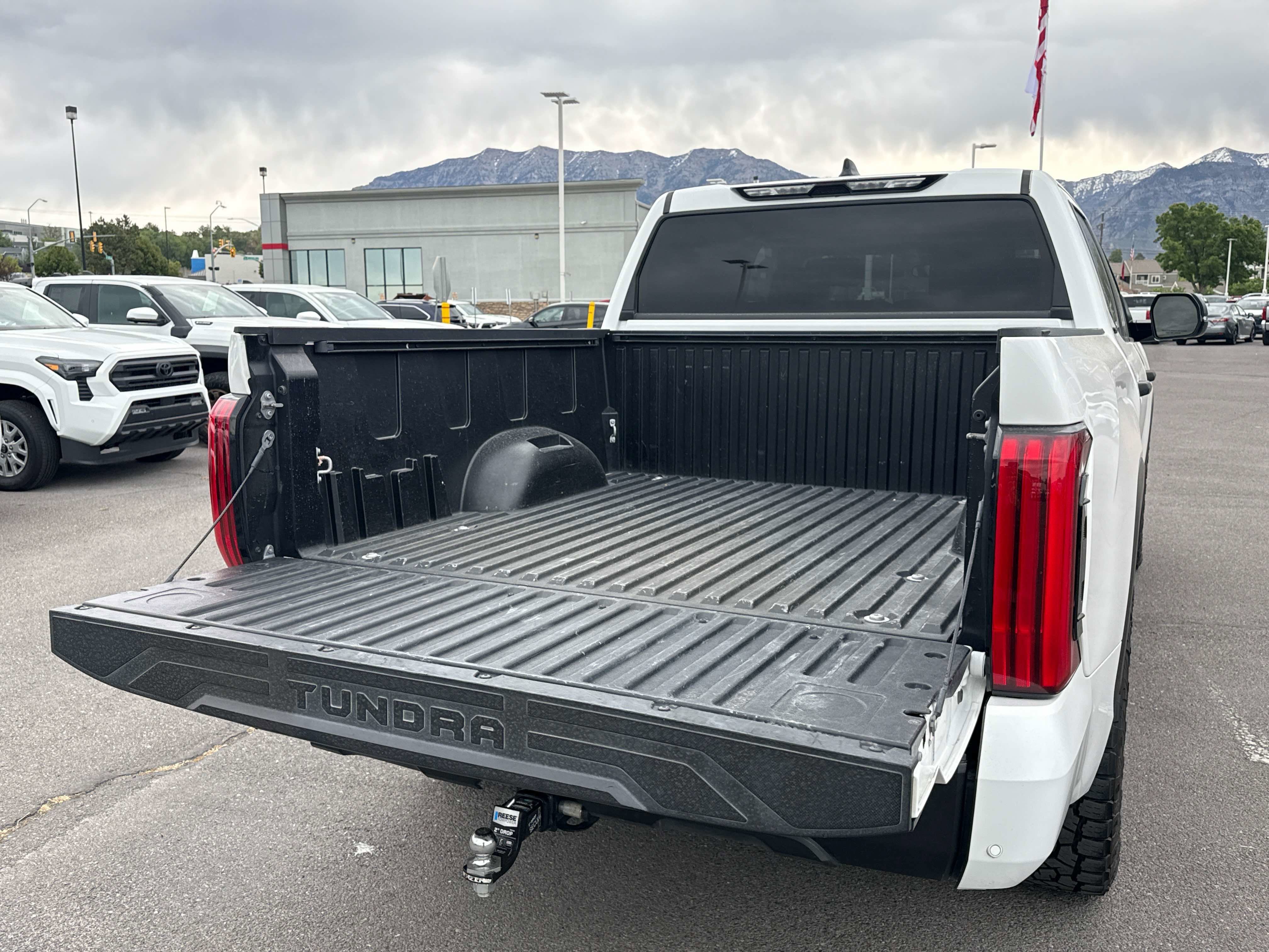 2023 Toyota TUNDRA 4X4 SR5