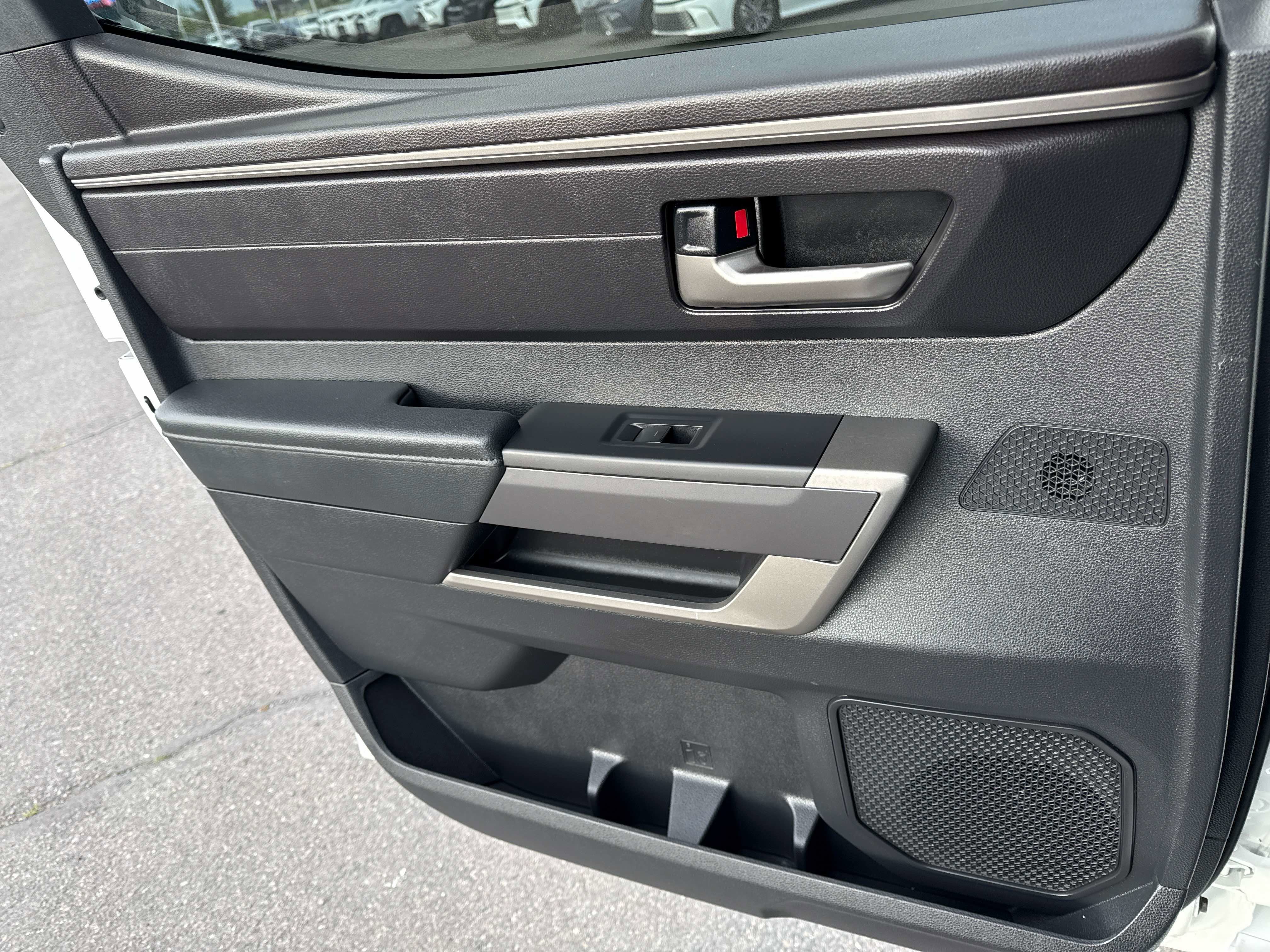 2023 Toyota TUNDRA 4X4 SR5
