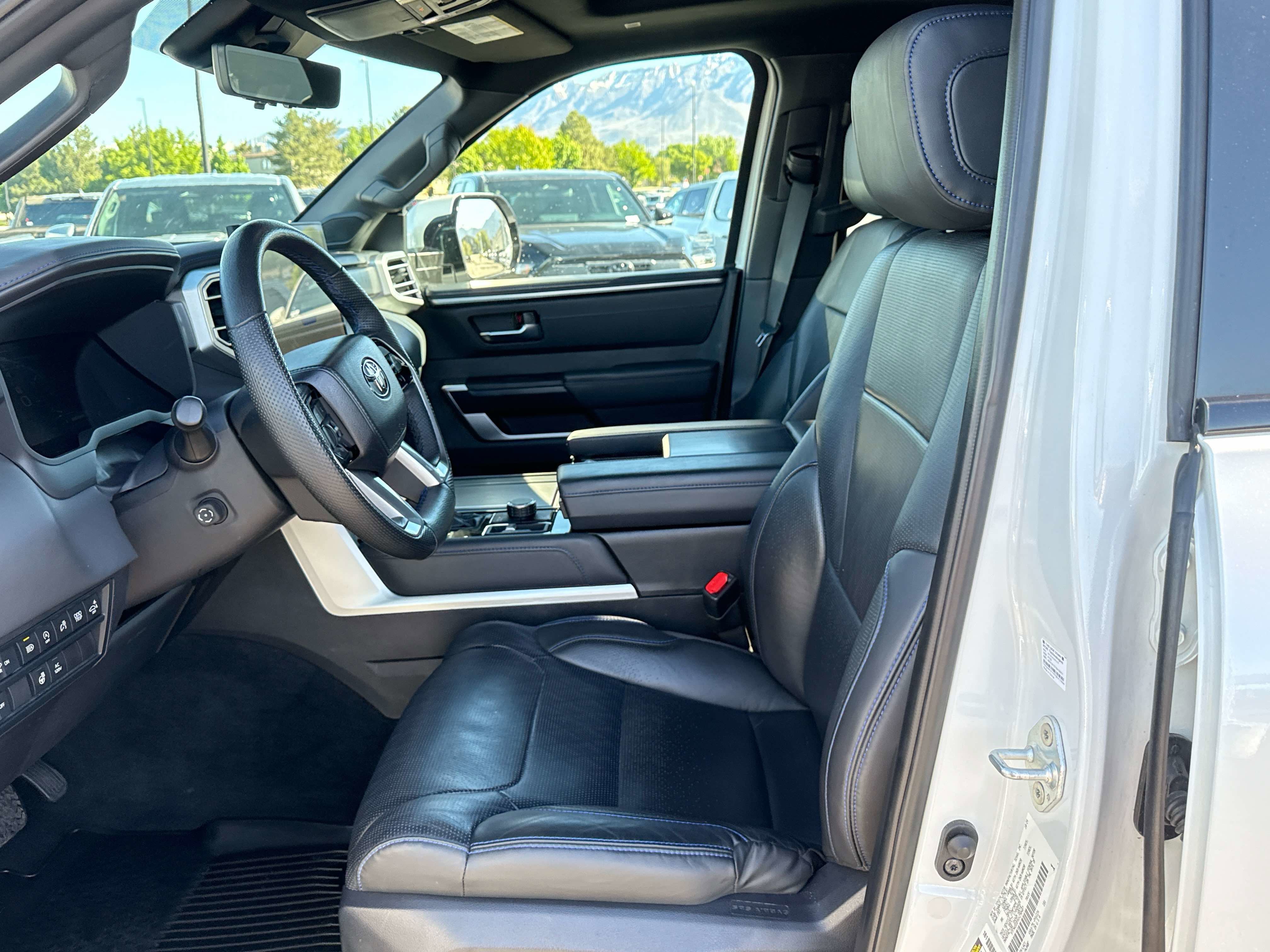 2025 Toyota TUNDRA 4X4 Platinum