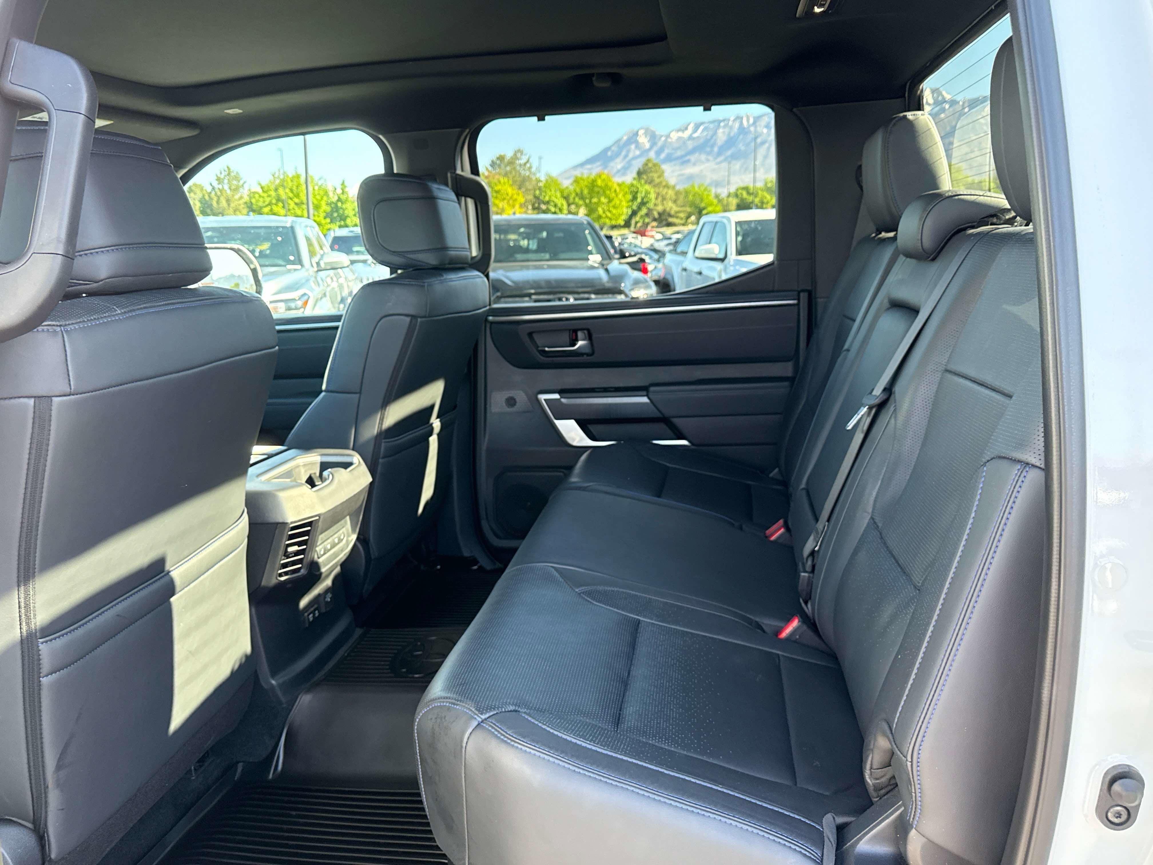 2025 Toyota TUNDRA 4X4 Platinum
