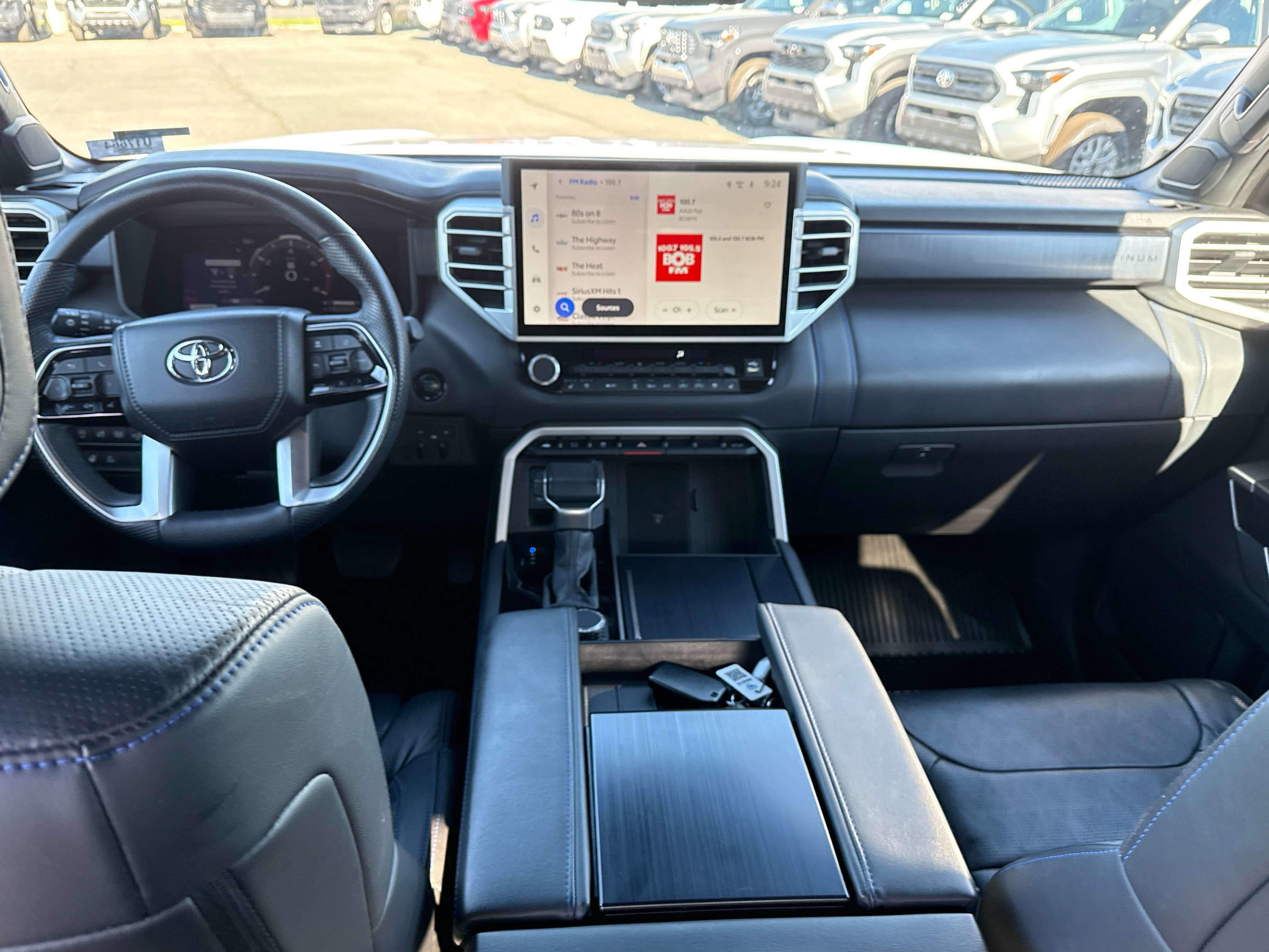 2025 Toyota TUNDRA 4X4 Platinum