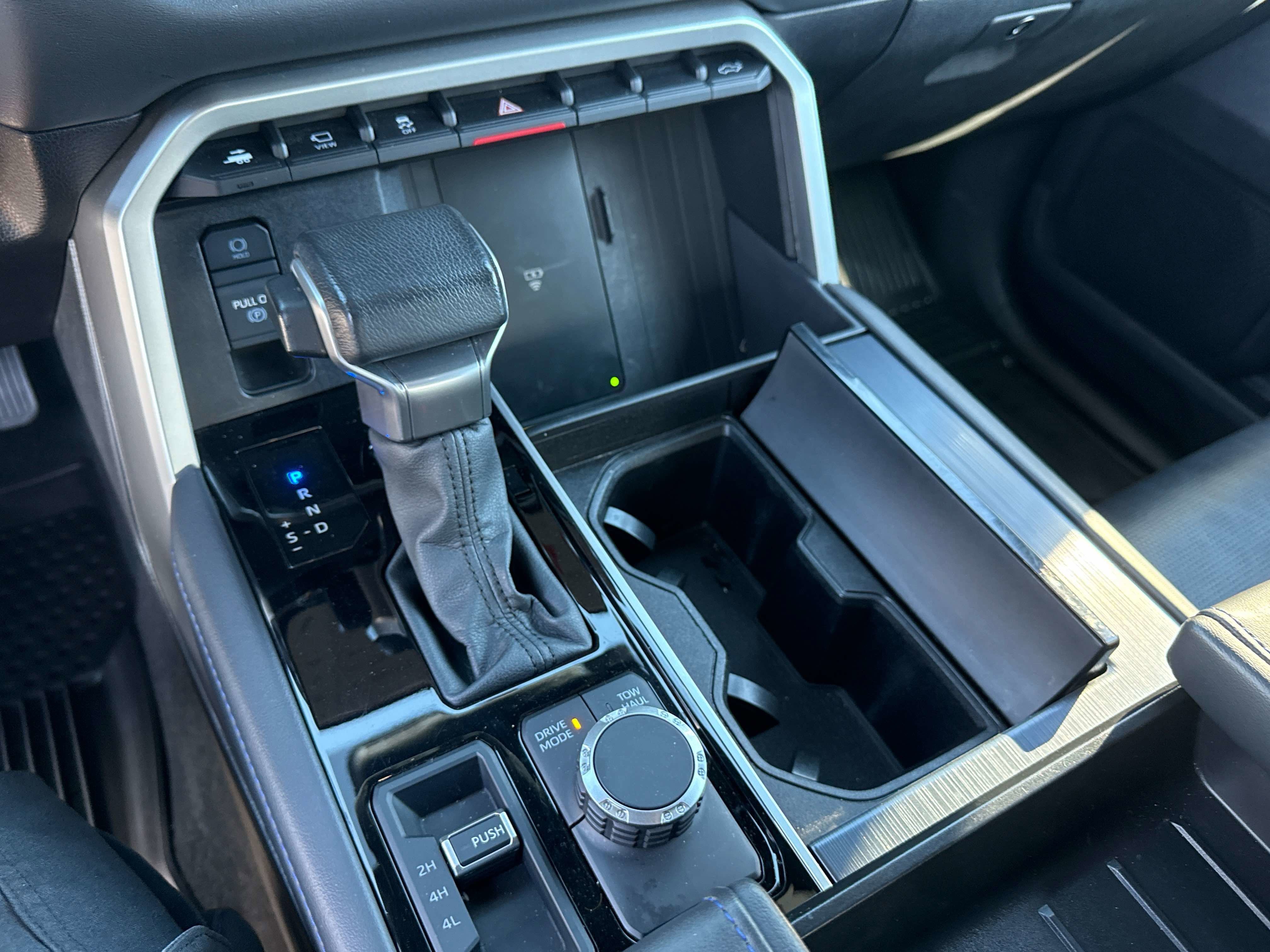 2025 Toyota TUNDRA 4X4 Platinum