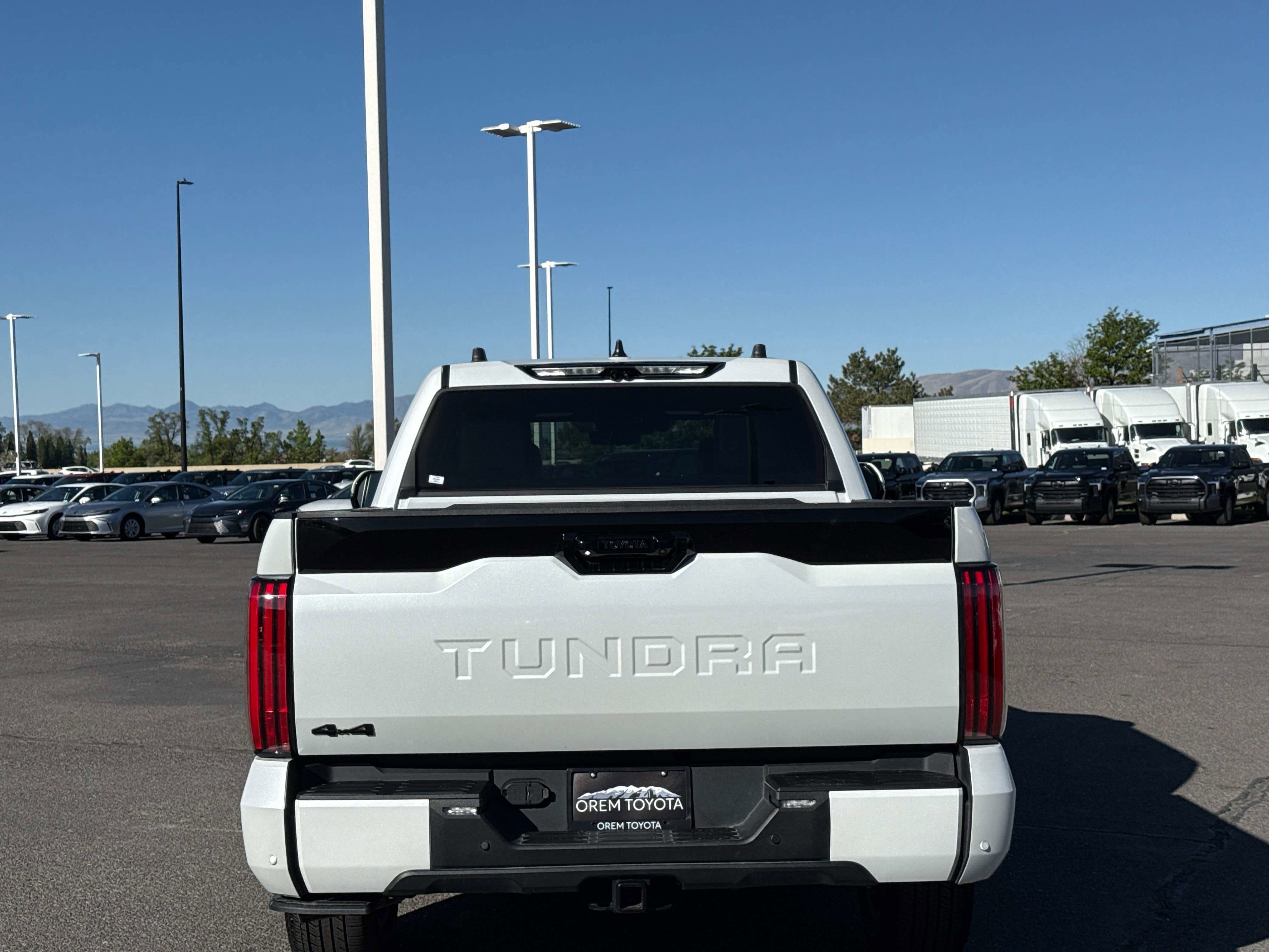 2025 Toyota TUNDRA 4X4 Platinum