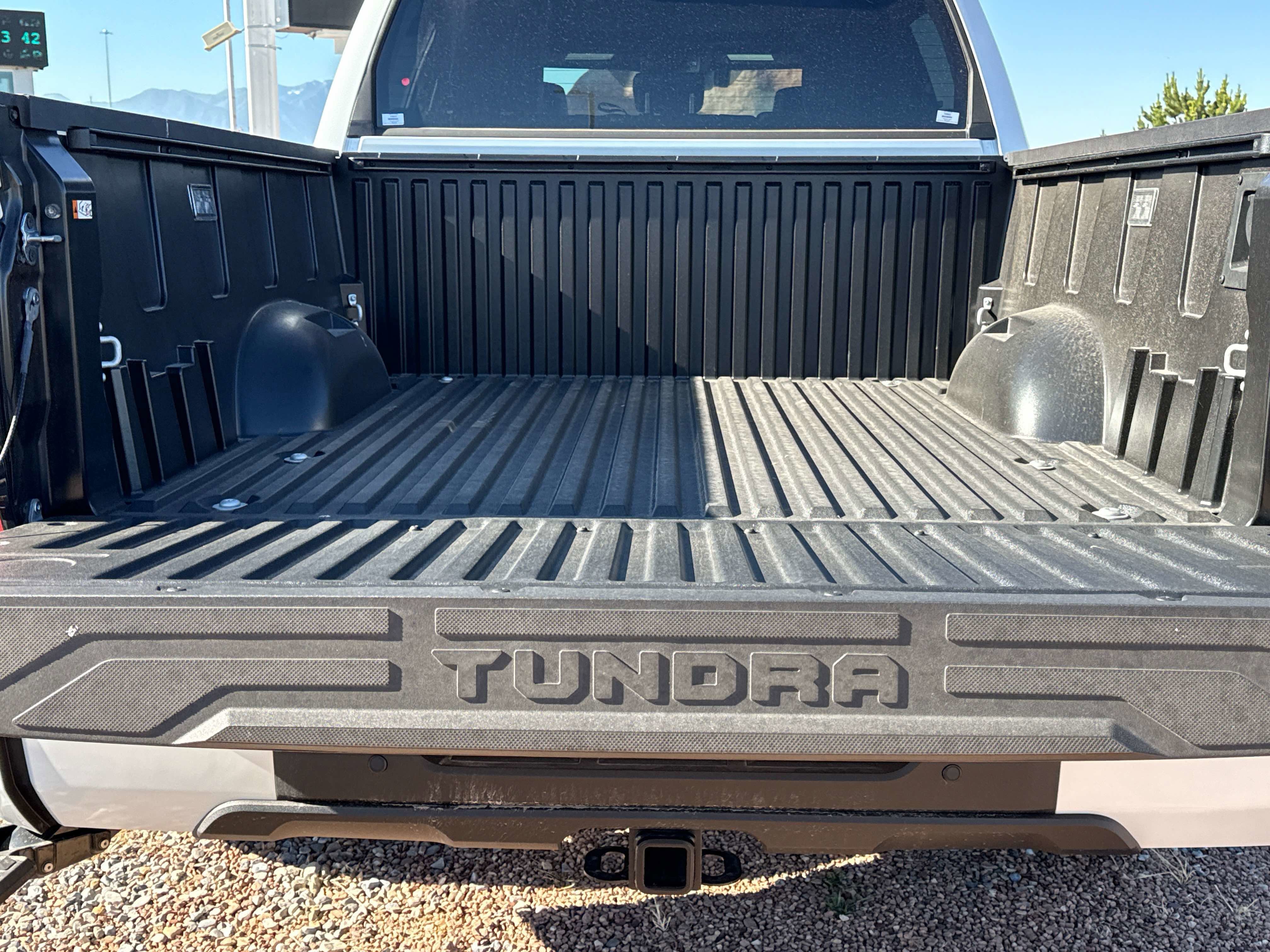 2026 Toyota Tundra i-FORCE MAX Platinum i-FORCE MAX