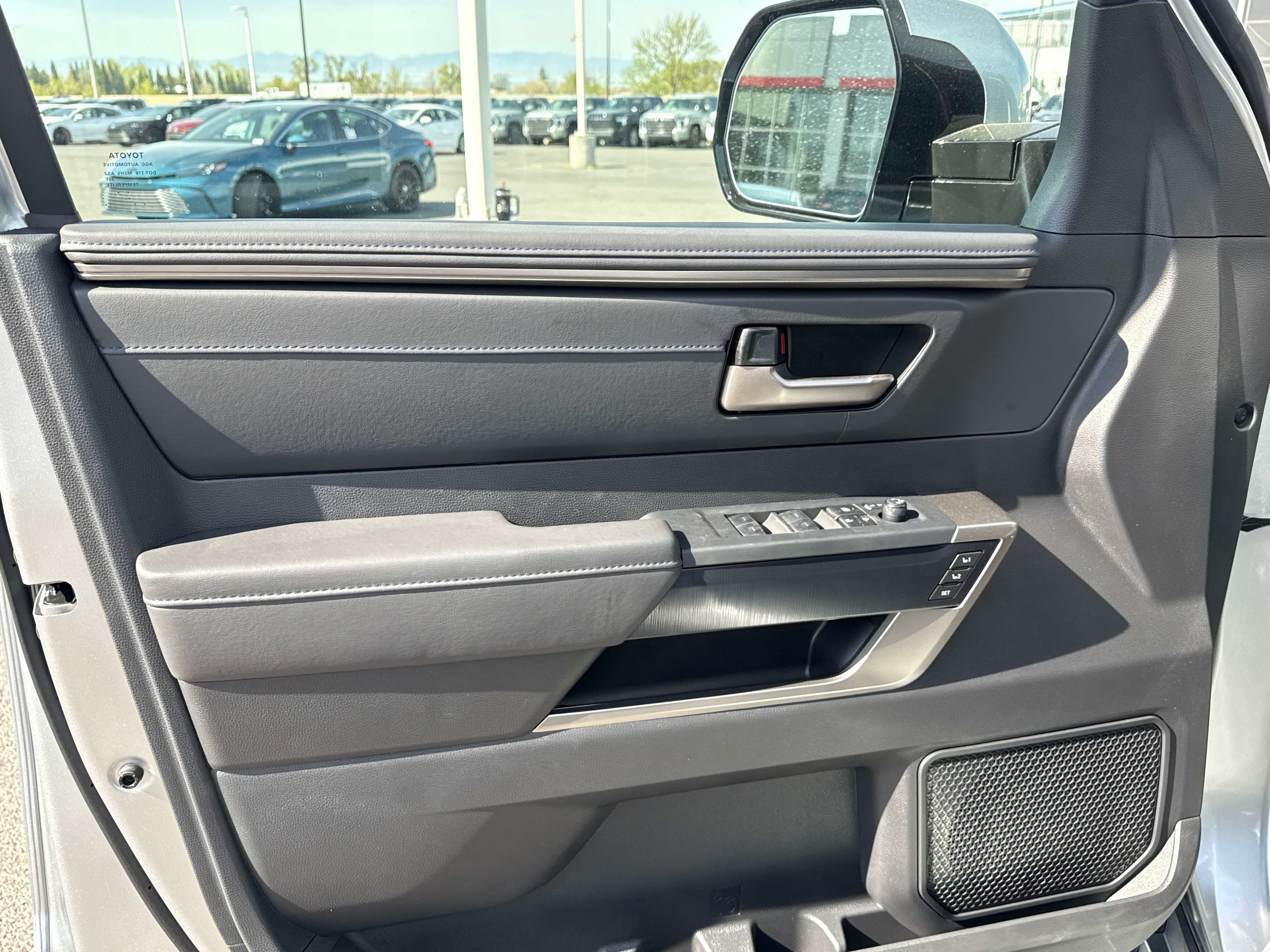2026 Toyota Tundra i-FORCE MAX Platinum i-FORCE MAX