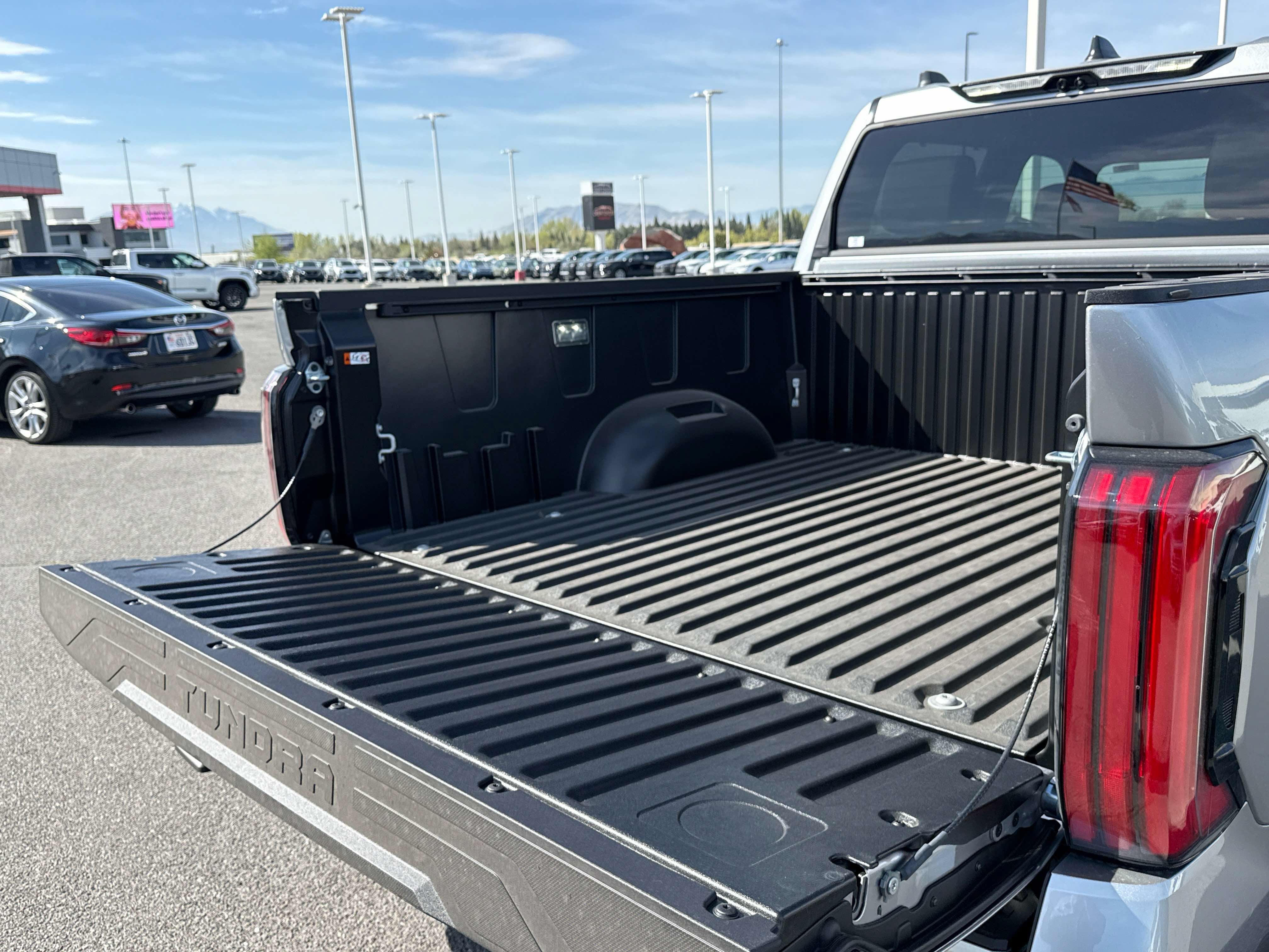2026 Toyota Tundra i-FORCE MAX Platinum i-FORCE MAX