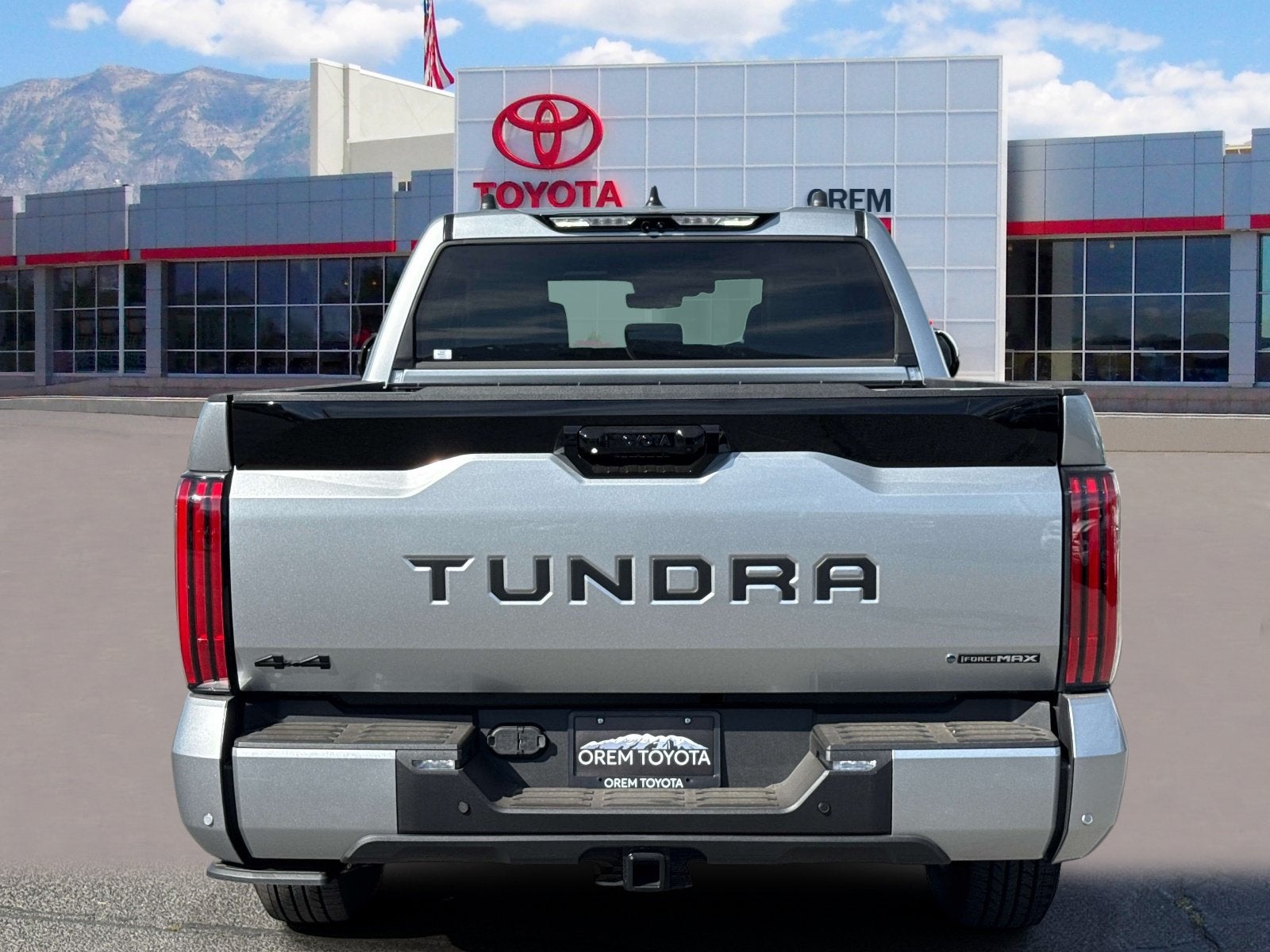 2026 Toyota Tundra i-FORCE MAX Platinum i-FORCE MAX