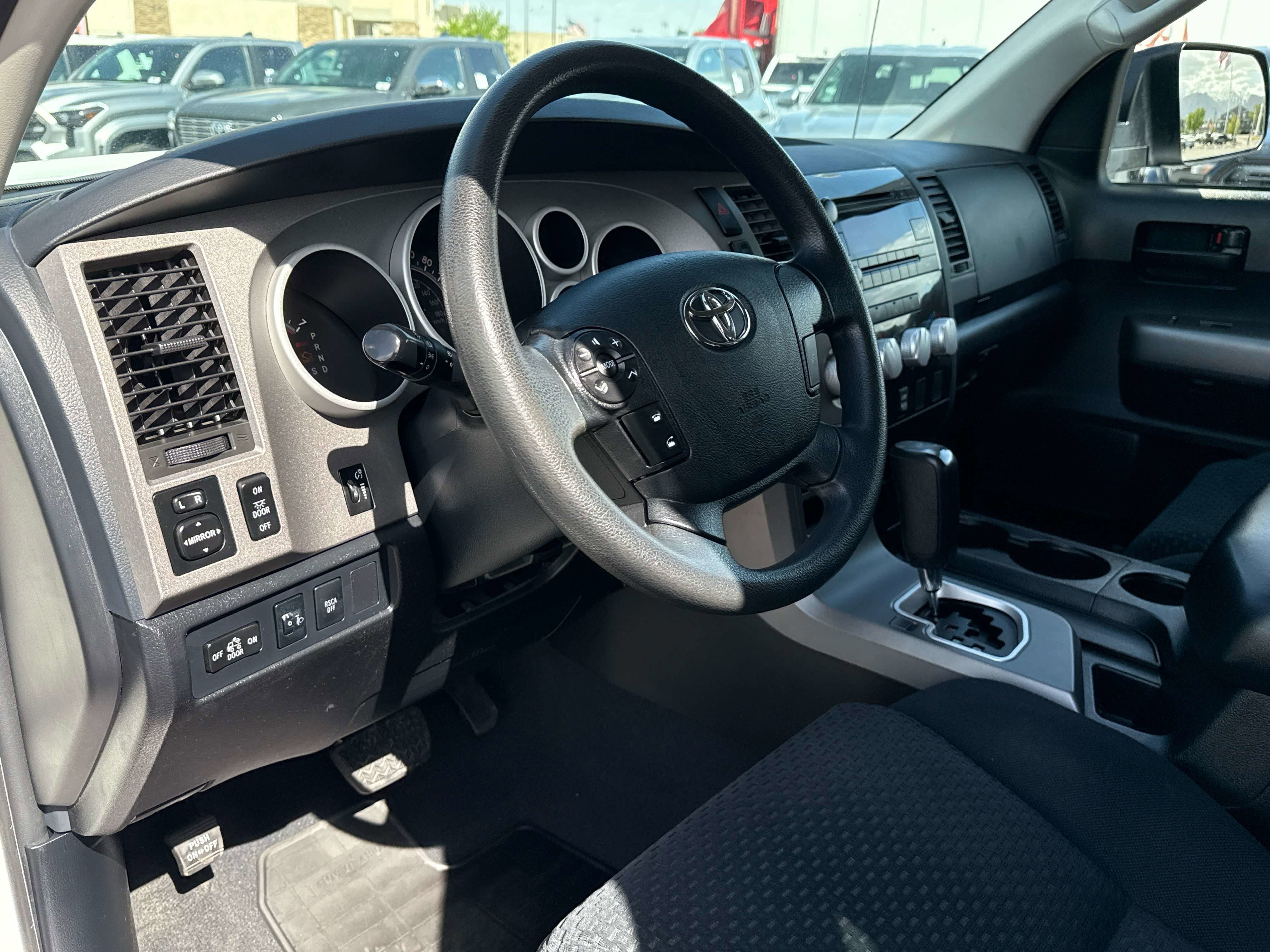 2012 Toyota TUNDRA 4X4 Double Cab 5.7L V8 6-Spd AT (Natl)