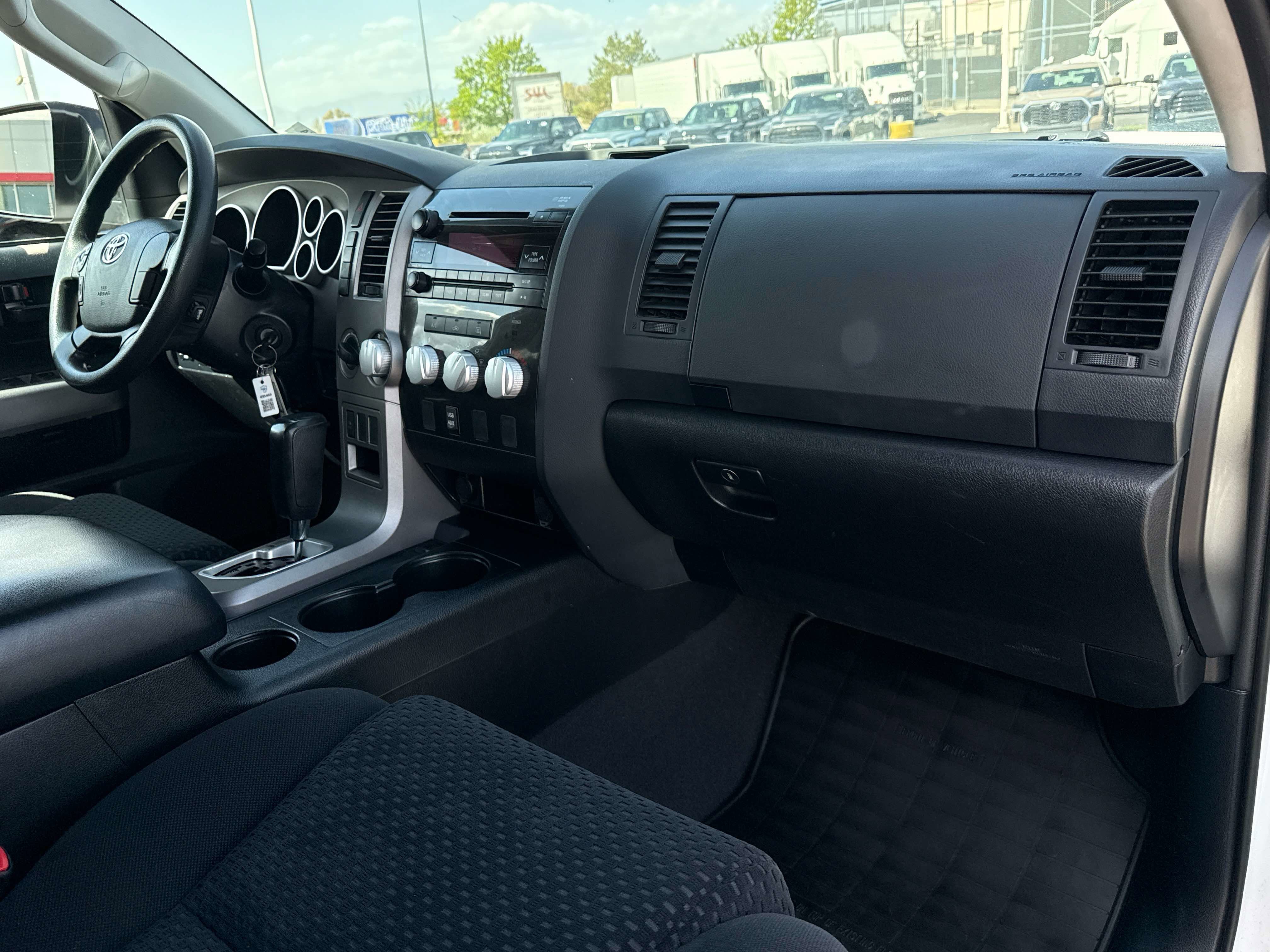 2012 Toyota TUNDRA 4X4 Double Cab 5.7L V8 6-Spd AT (Natl)