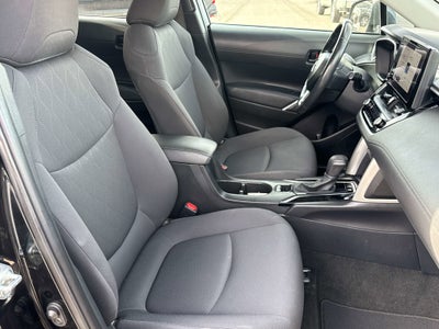 2024 Toyota Corolla Cross LE