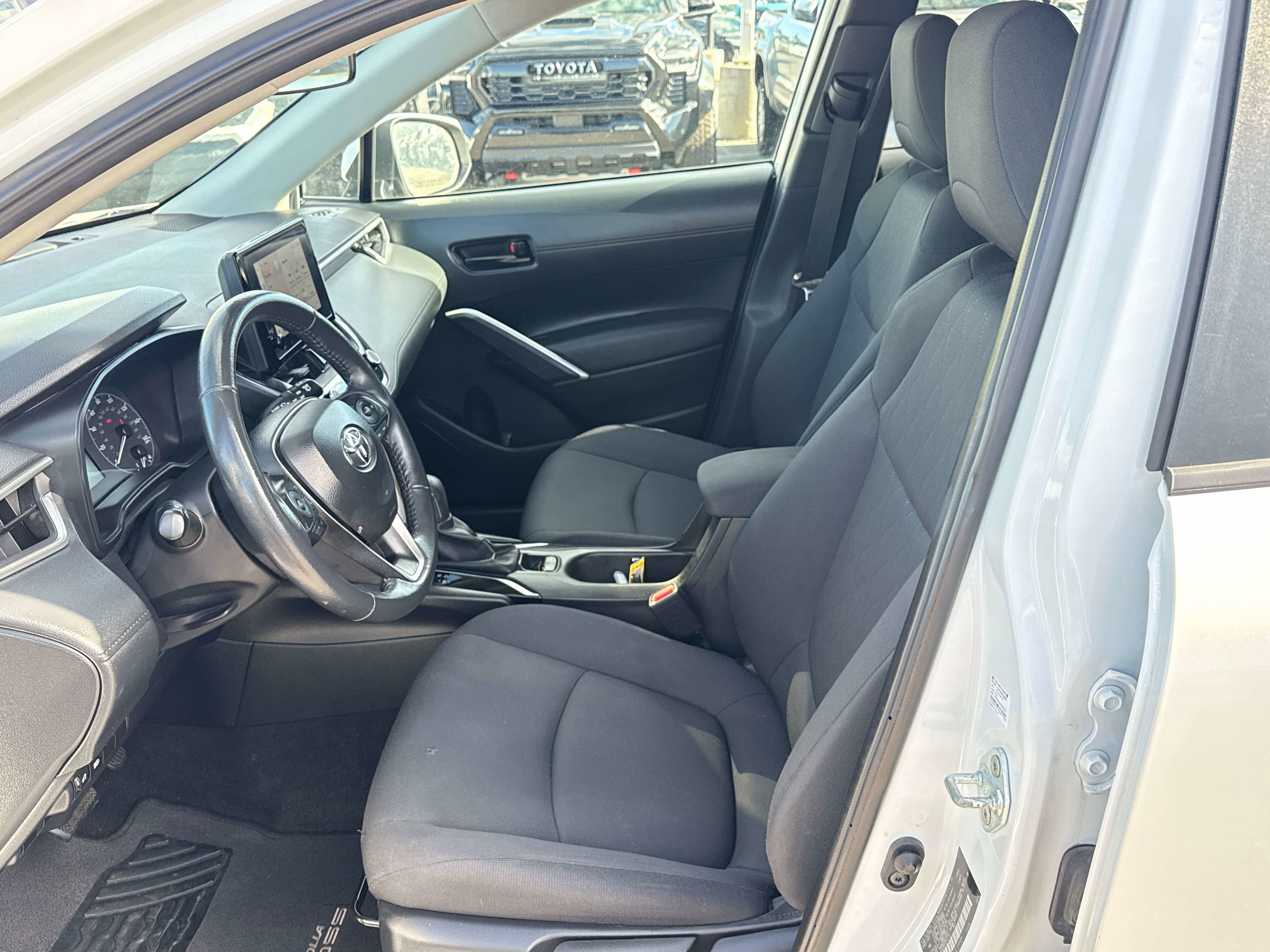 2024 Toyota Corolla Cross LE