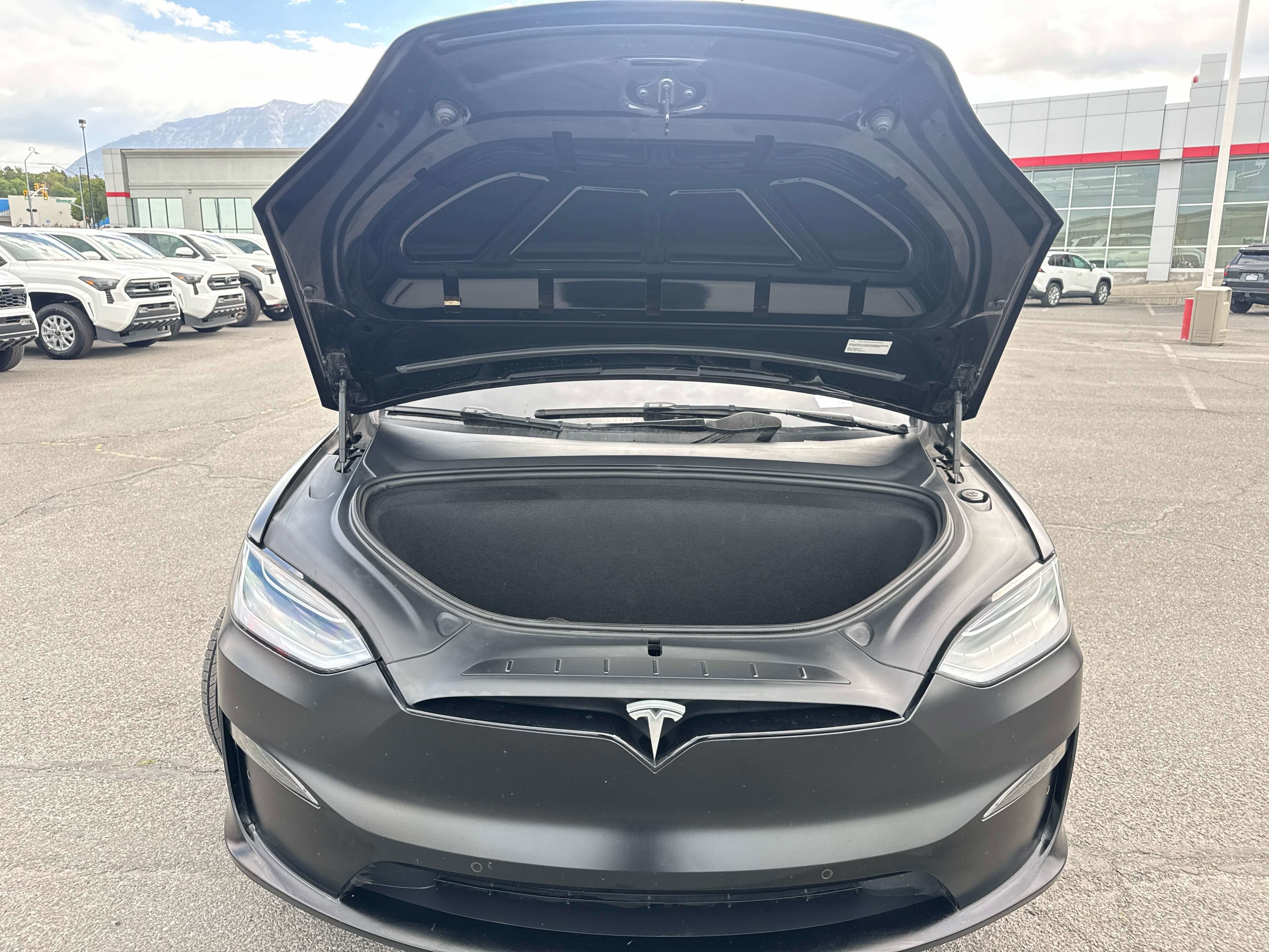 2022 Tesla Model X Plaid
