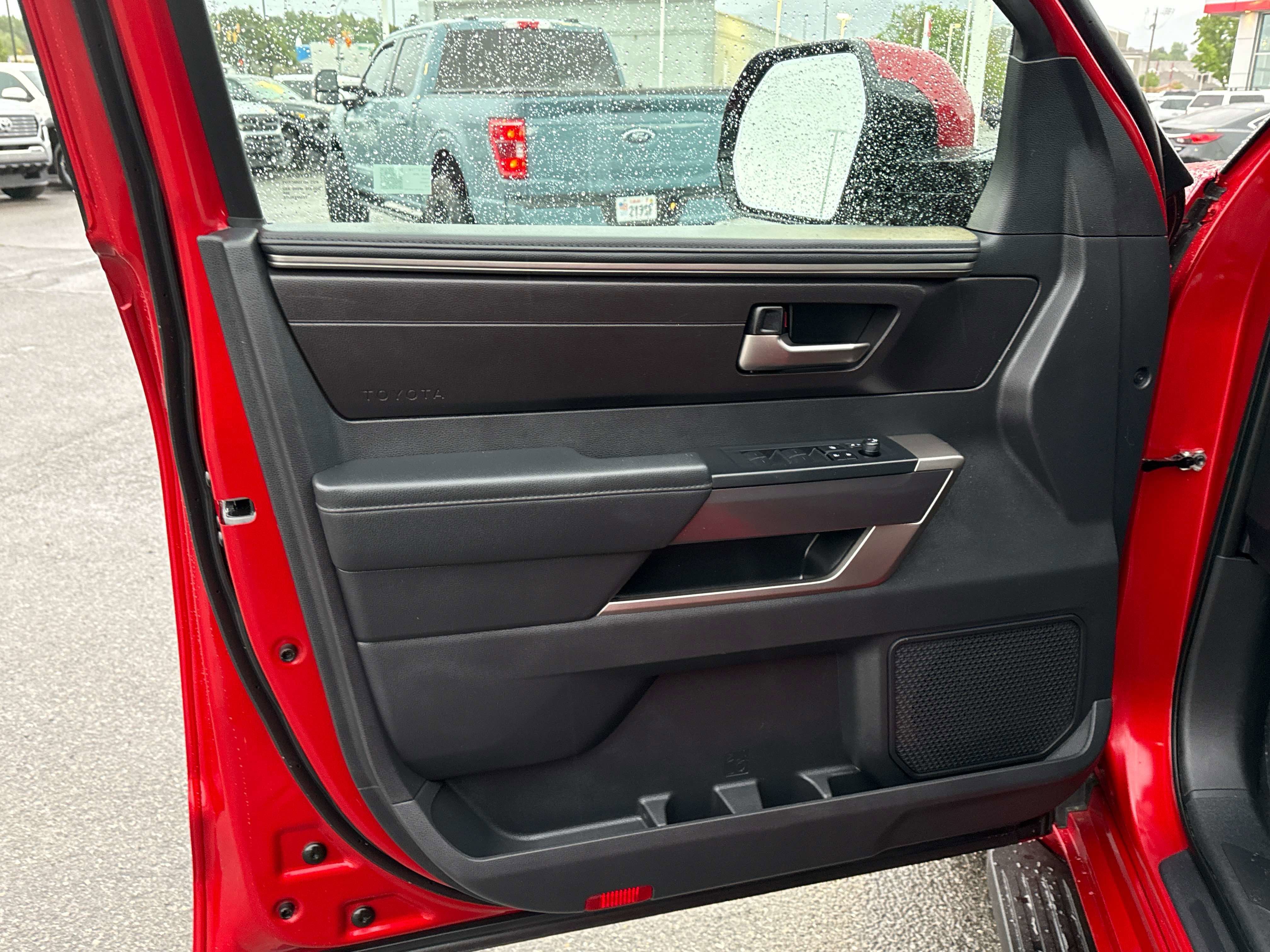 2026 Toyota SEQUOIA 4WD SR5