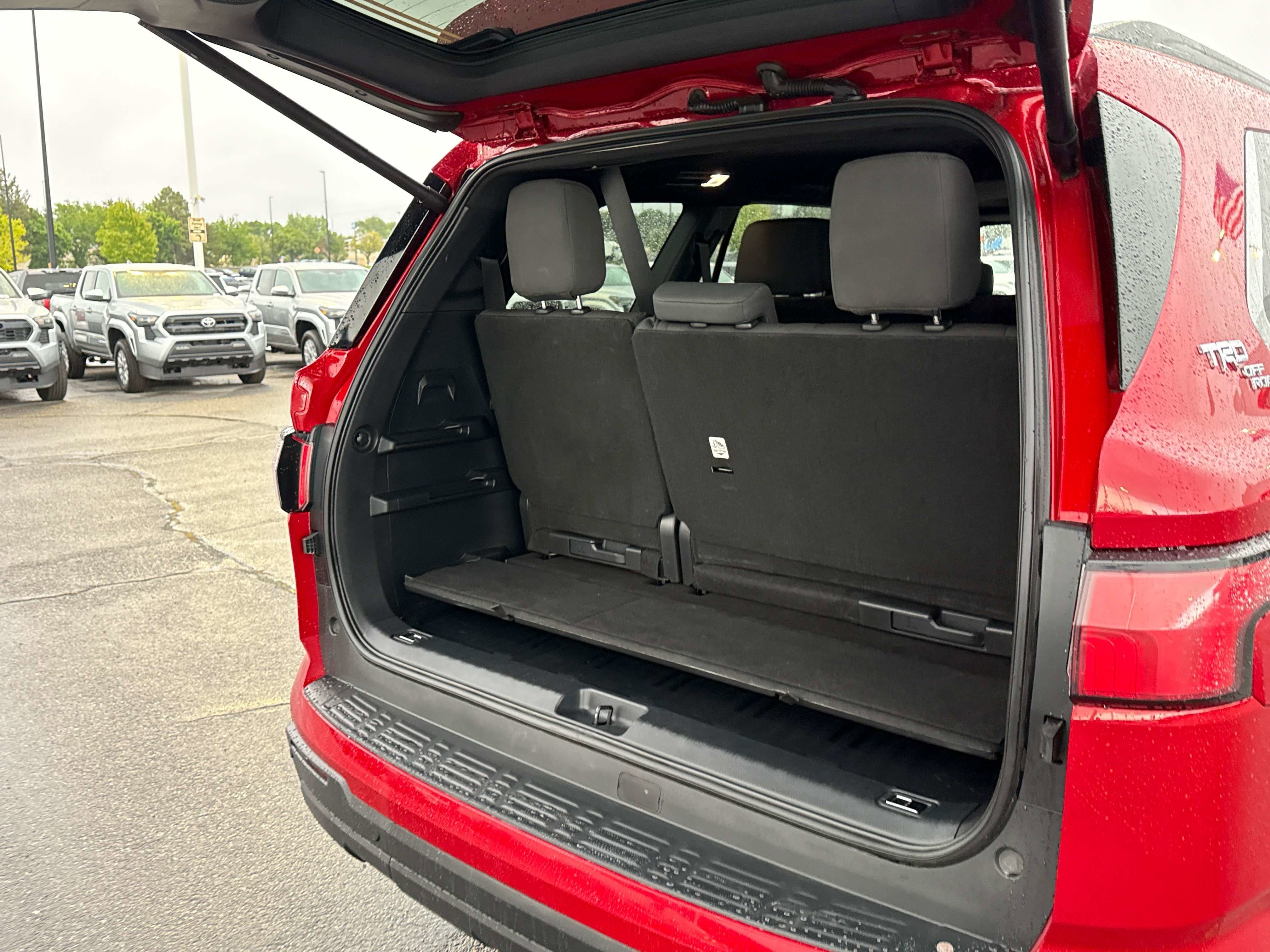 2026 Toyota SEQUOIA 4WD SR5